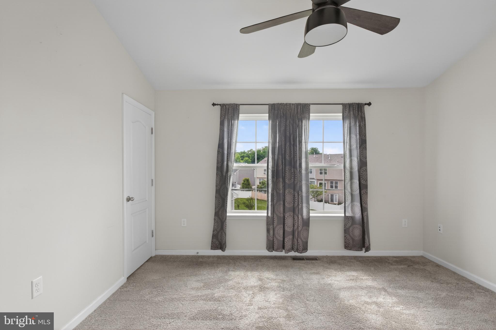 ARCHERS ROCK - Residential