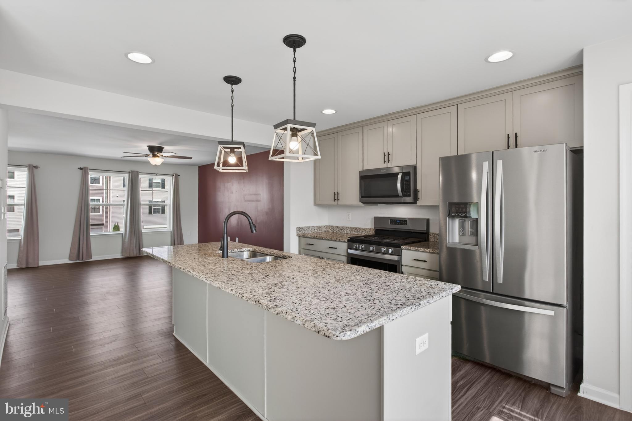ARCHERS ROCK - Residential