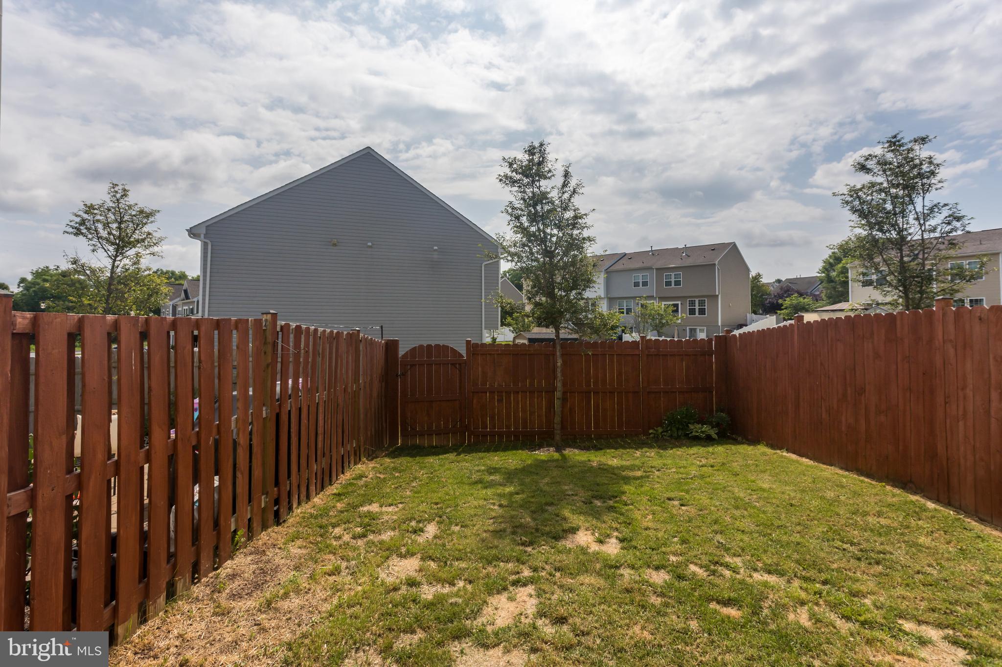 ARCHERS ROCK - Residential