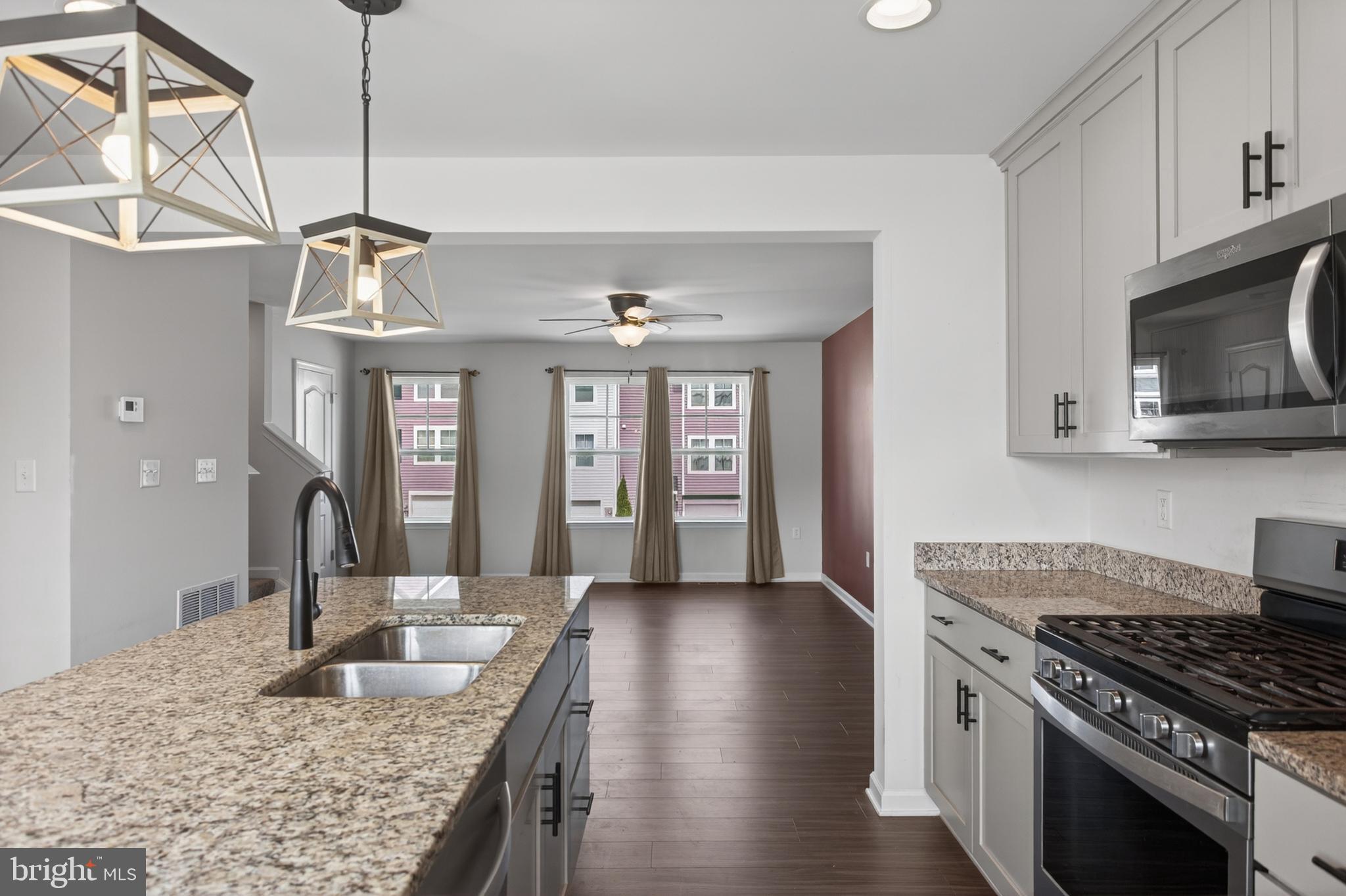 ARCHERS ROCK - Residential