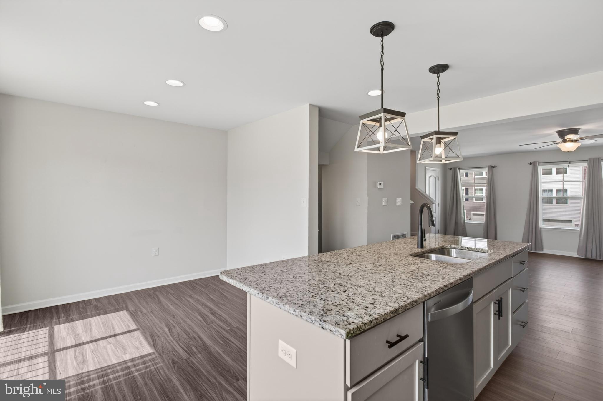 ARCHERS ROCK - Residential