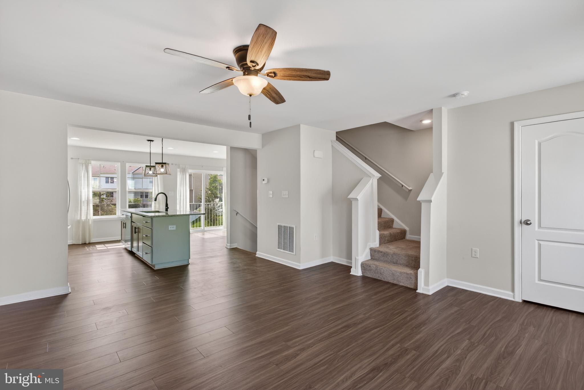 ARCHERS ROCK - Residential