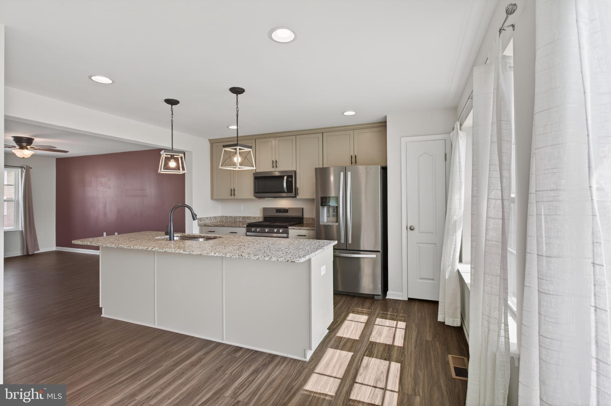 ARCHERS ROCK - Residential