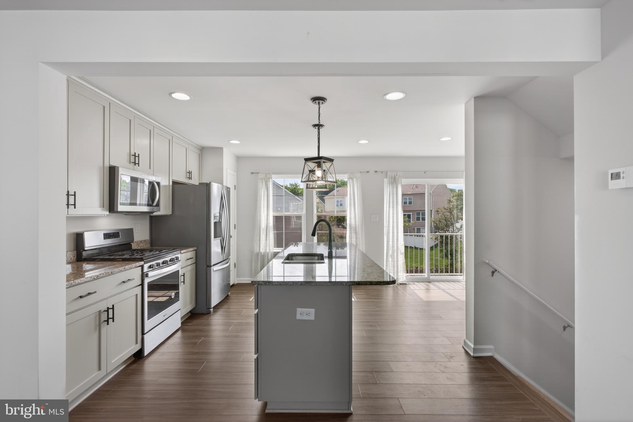 ARCHERS ROCK - Residential