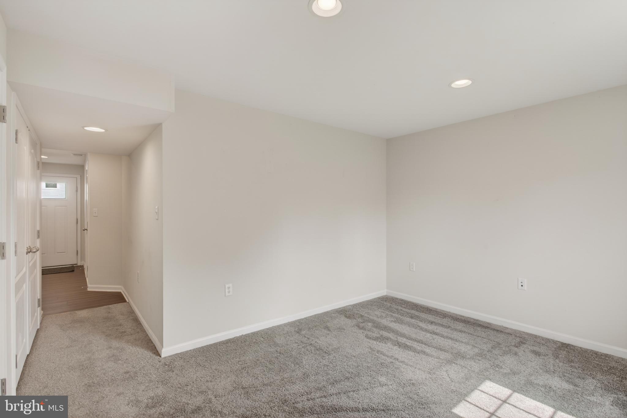 ARCHERS ROCK - Residential