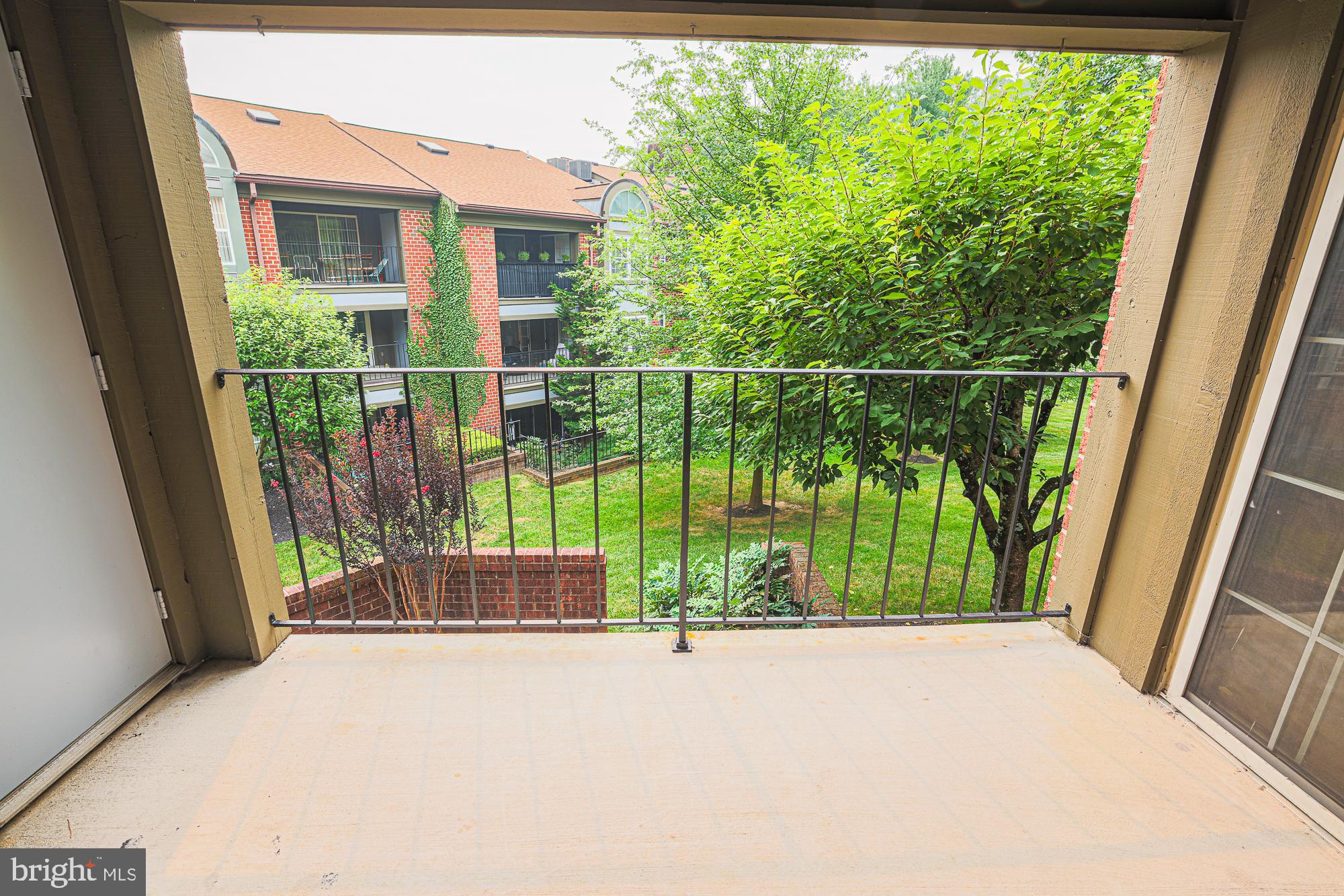 THE FALLS GARDEN - Residential