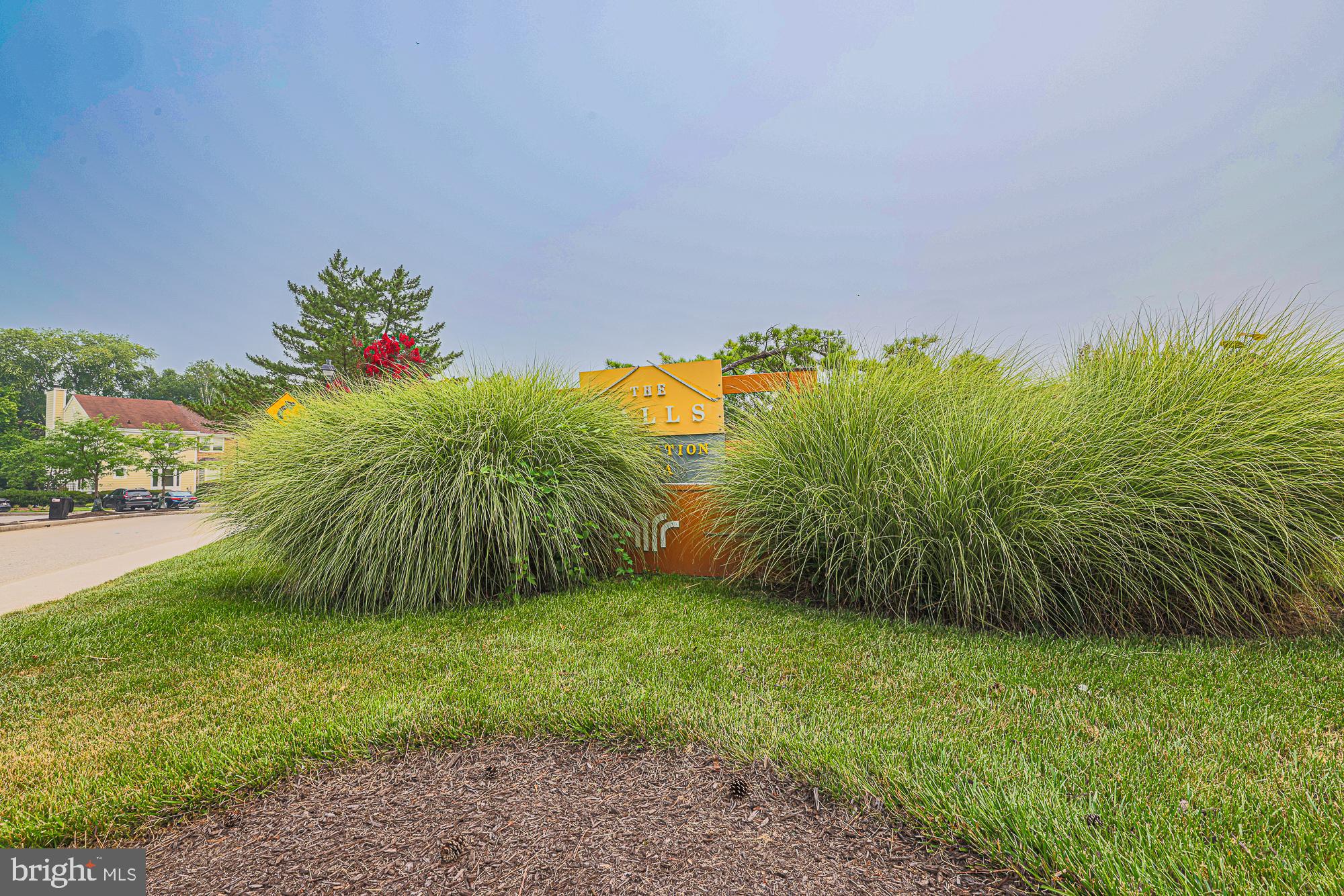 THE FALLS GARDEN - Residential