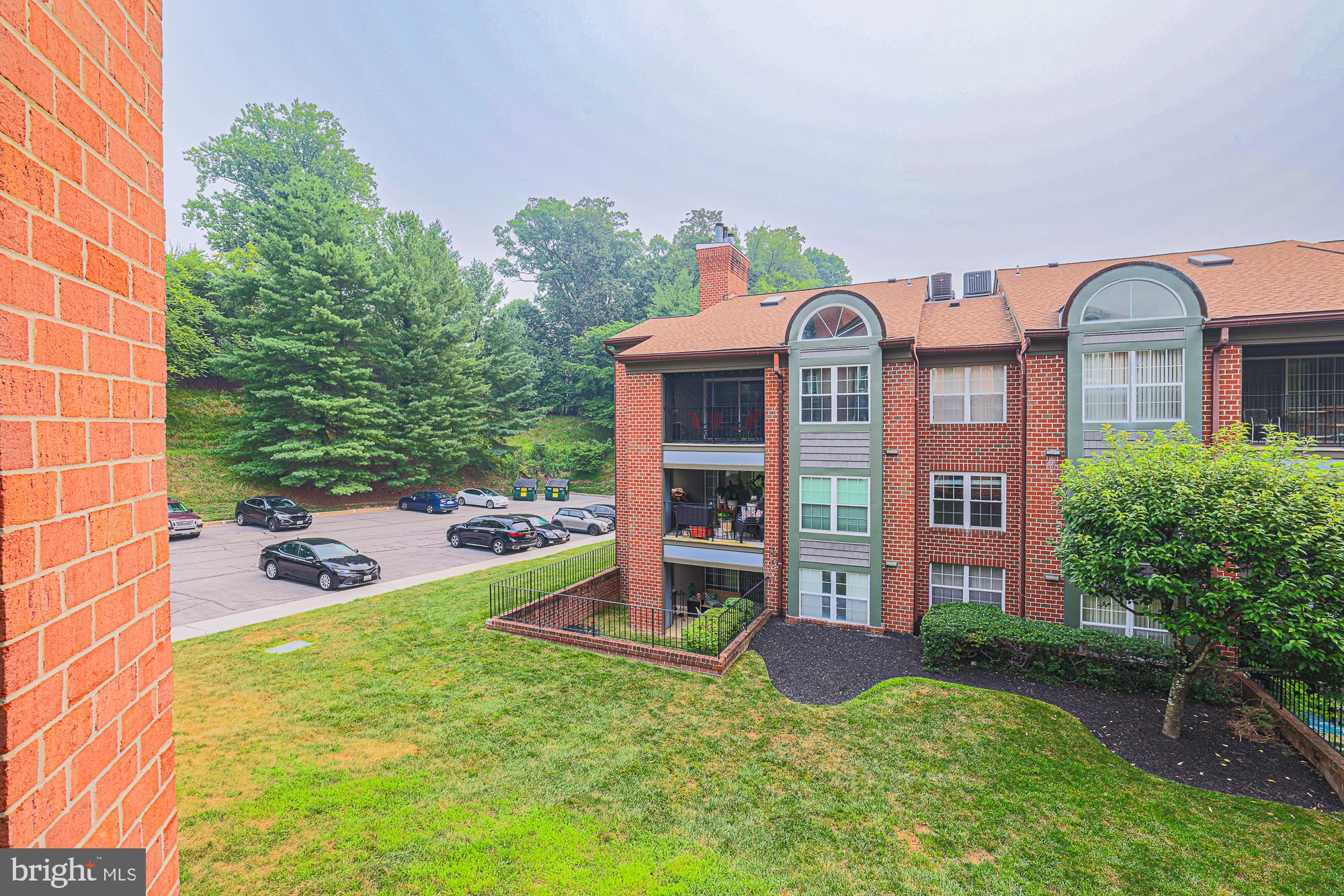 THE FALLS GARDEN - Residential