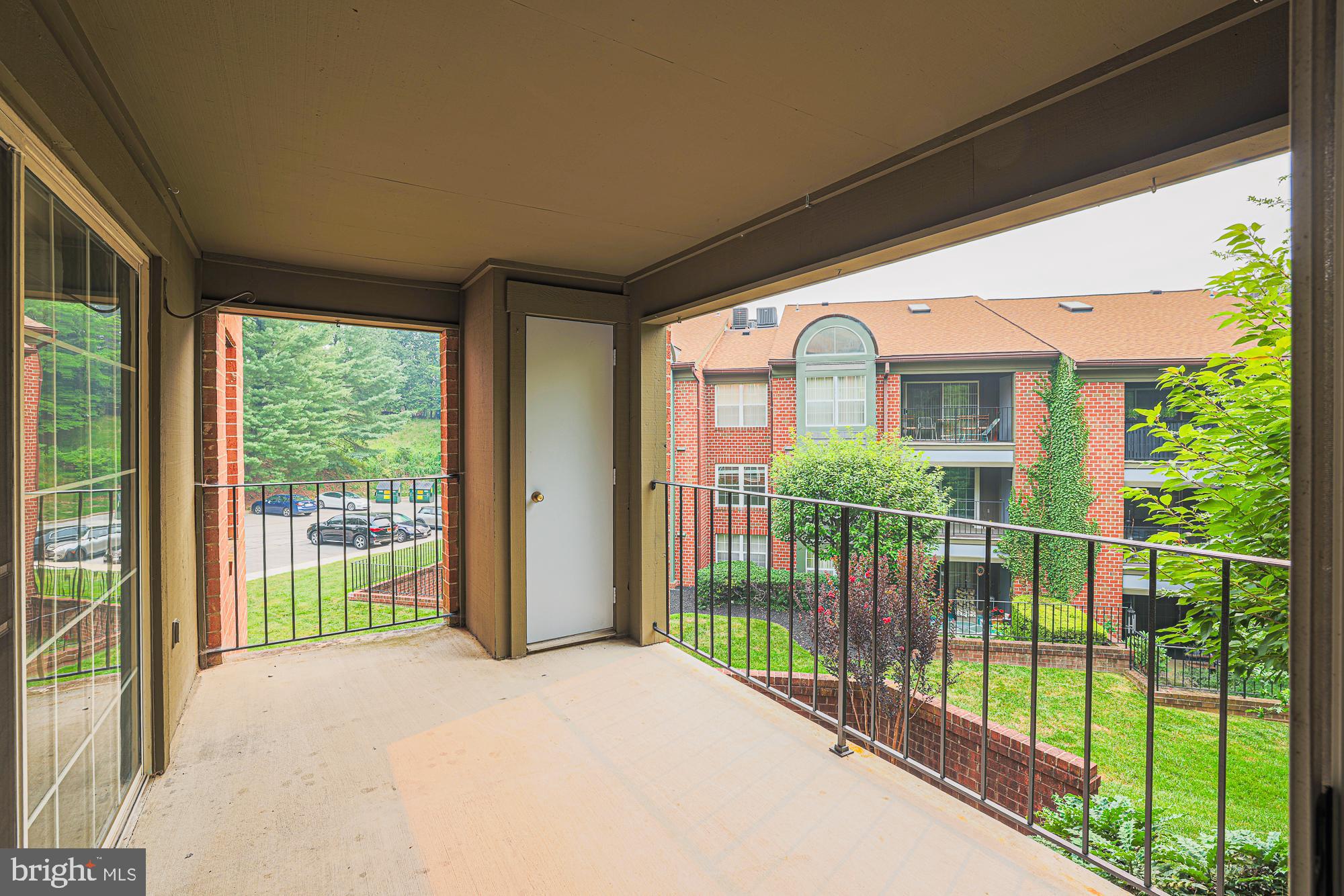 THE FALLS GARDEN - Residential