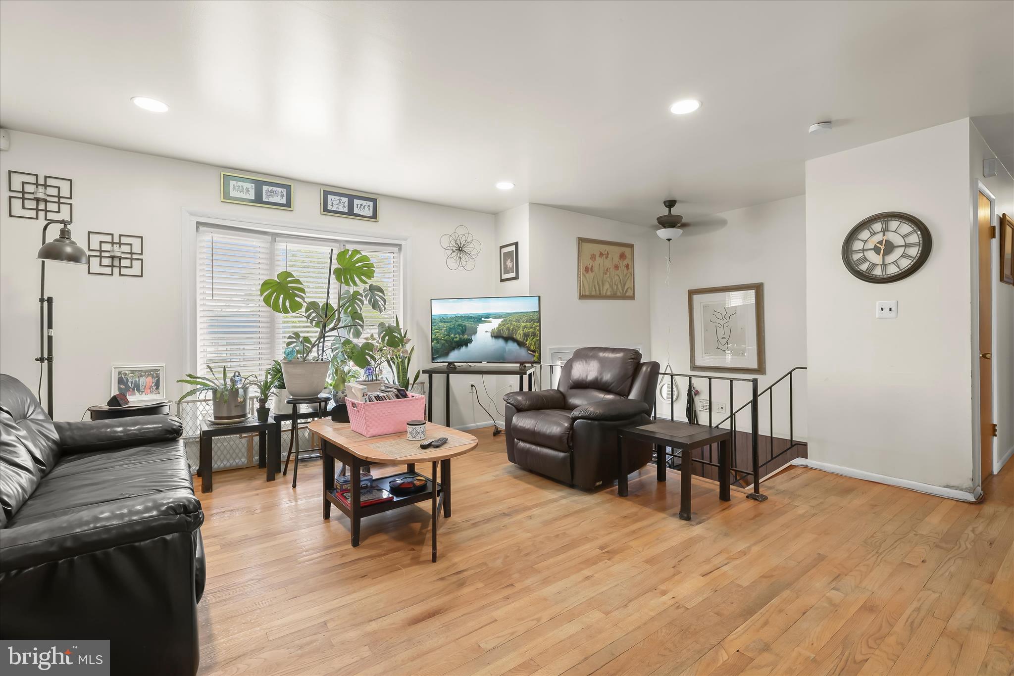 EDGE MEAD - Residential