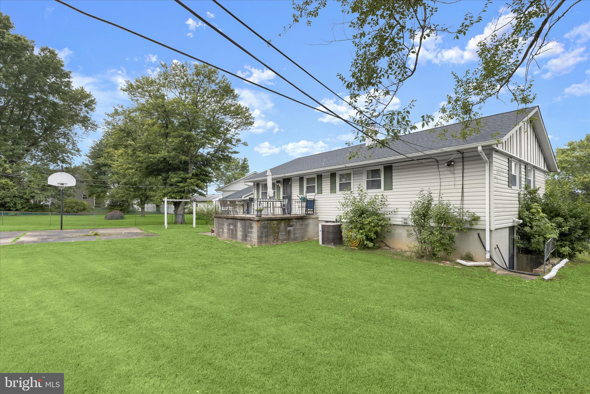EDGE MEAD - Residential