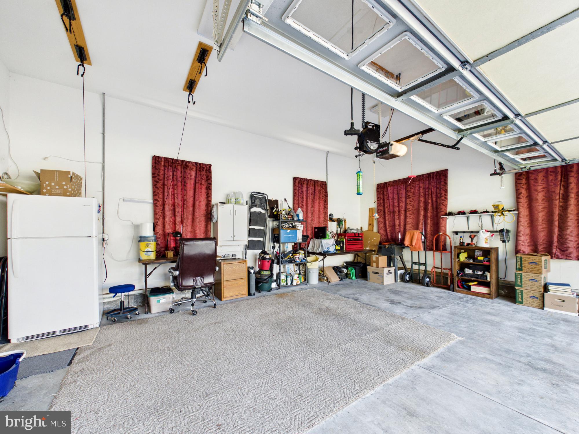 BREEDERS CROWN FARM - Residential