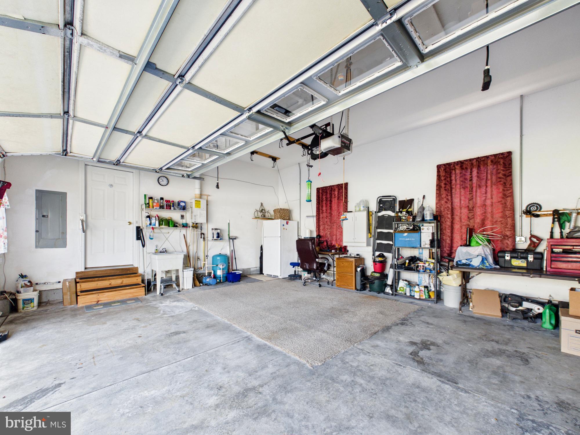 BREEDERS CROWN FARM - Residential
