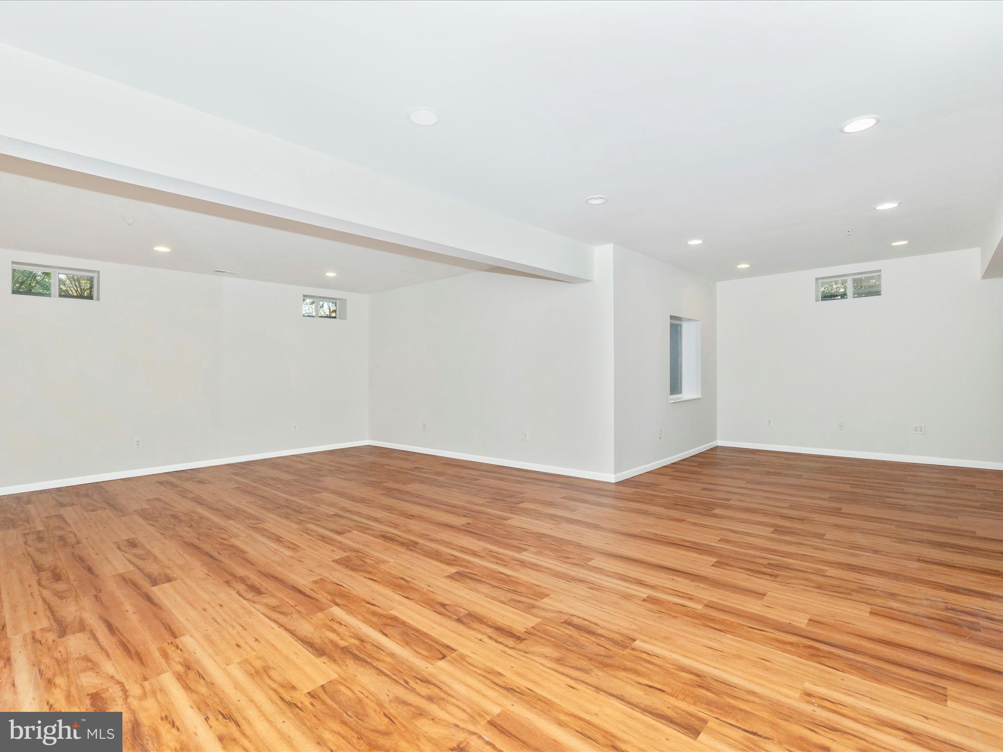 HALLMAN GROVE - Residential