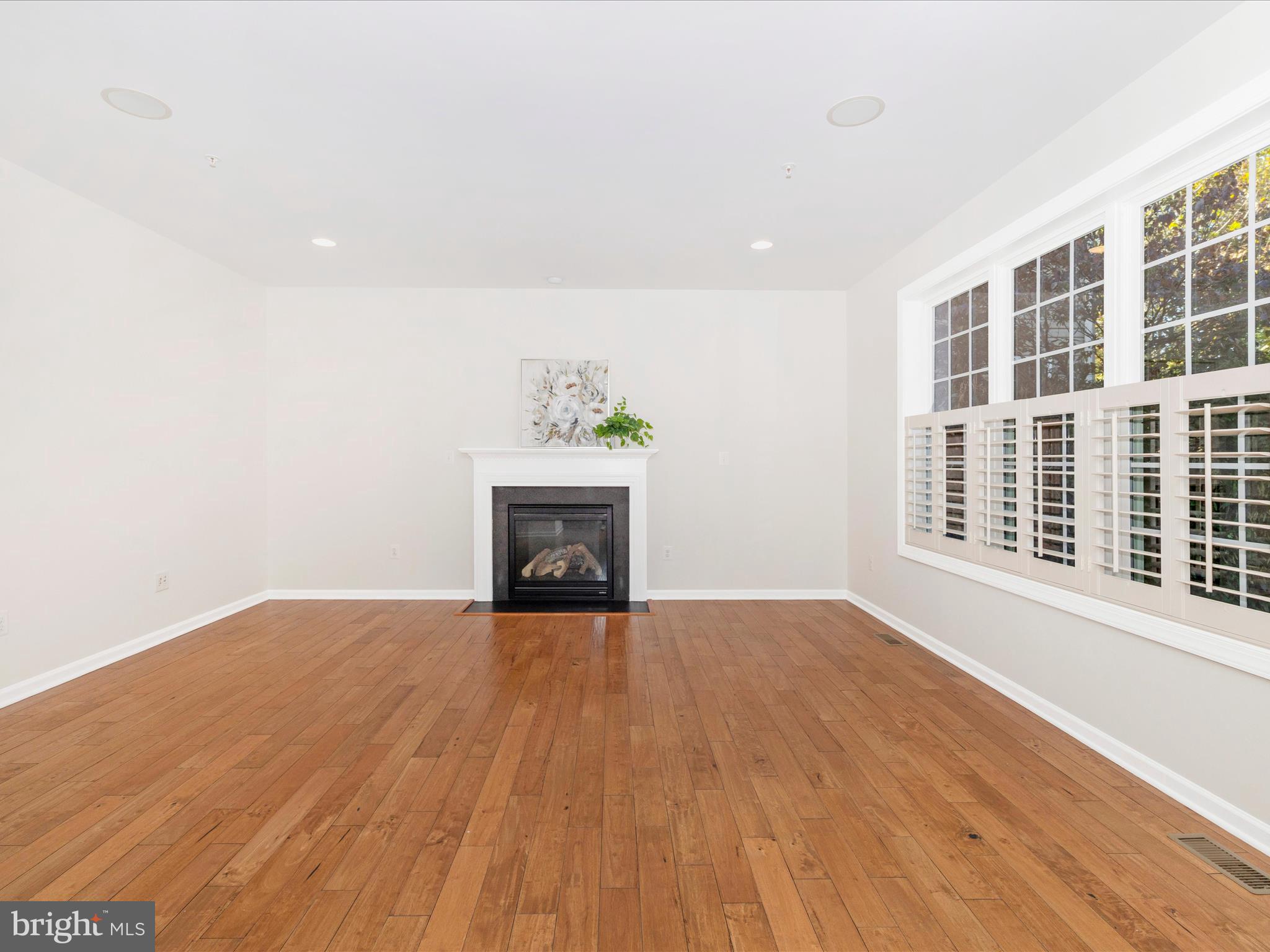 HALLMAN GROVE - Residential
