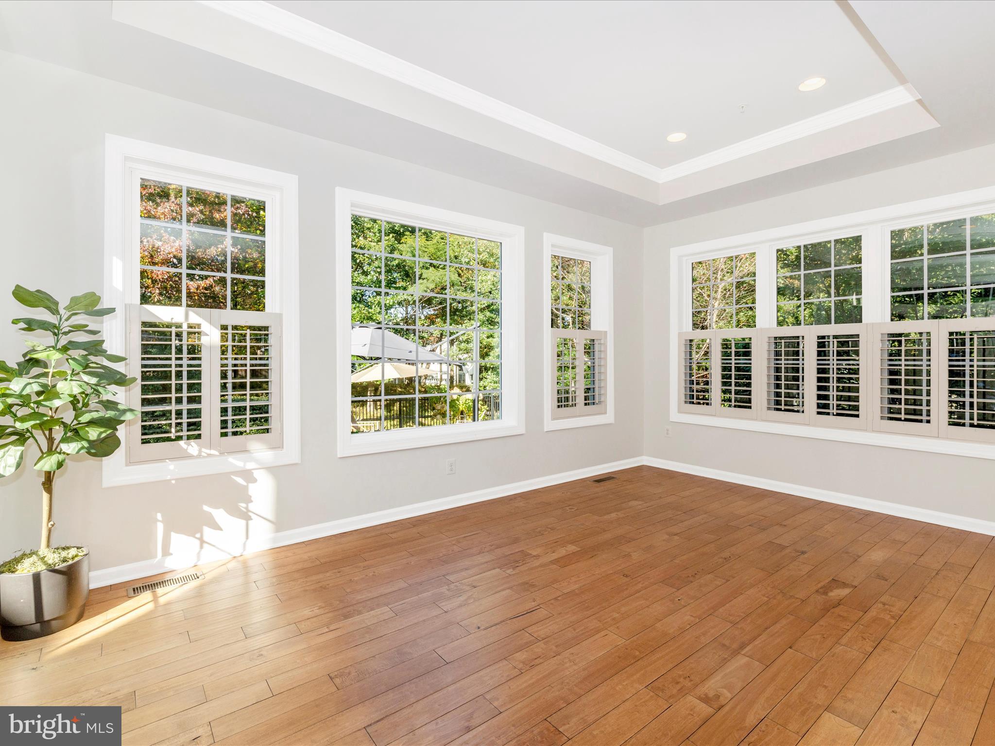 HALLMAN GROVE - Residential