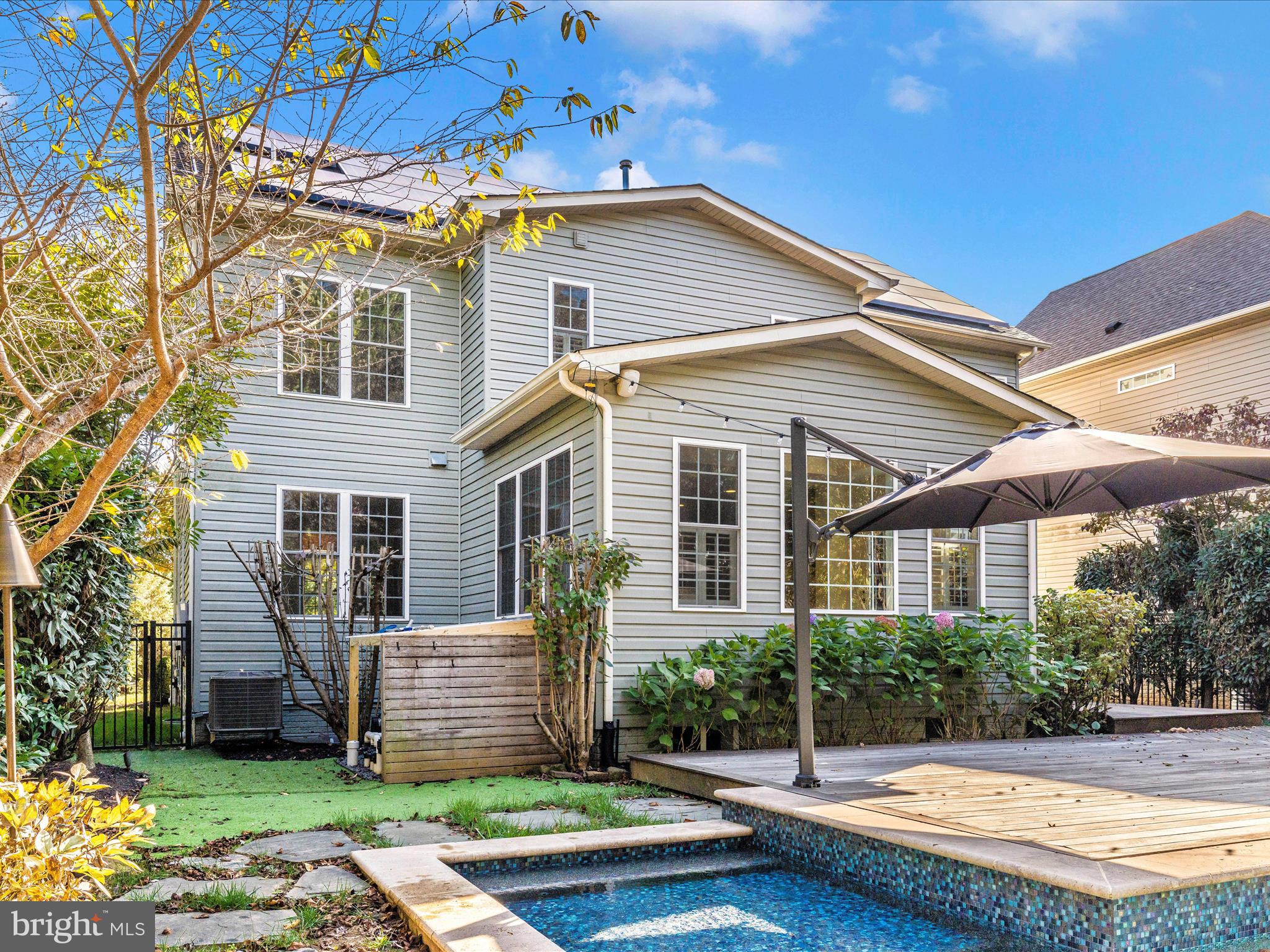 HALLMAN GROVE - Residential