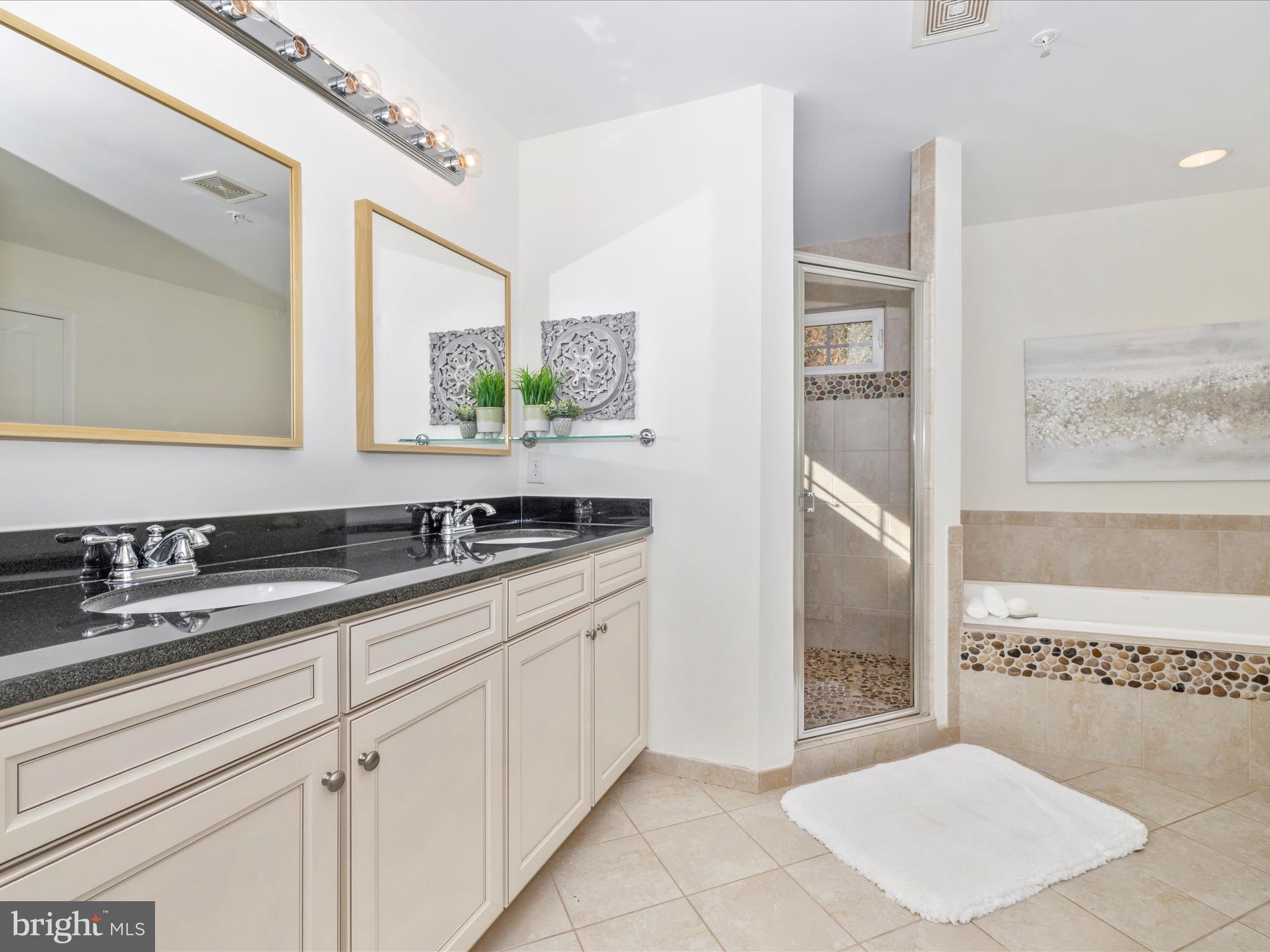 HALLMAN GROVE - Residential