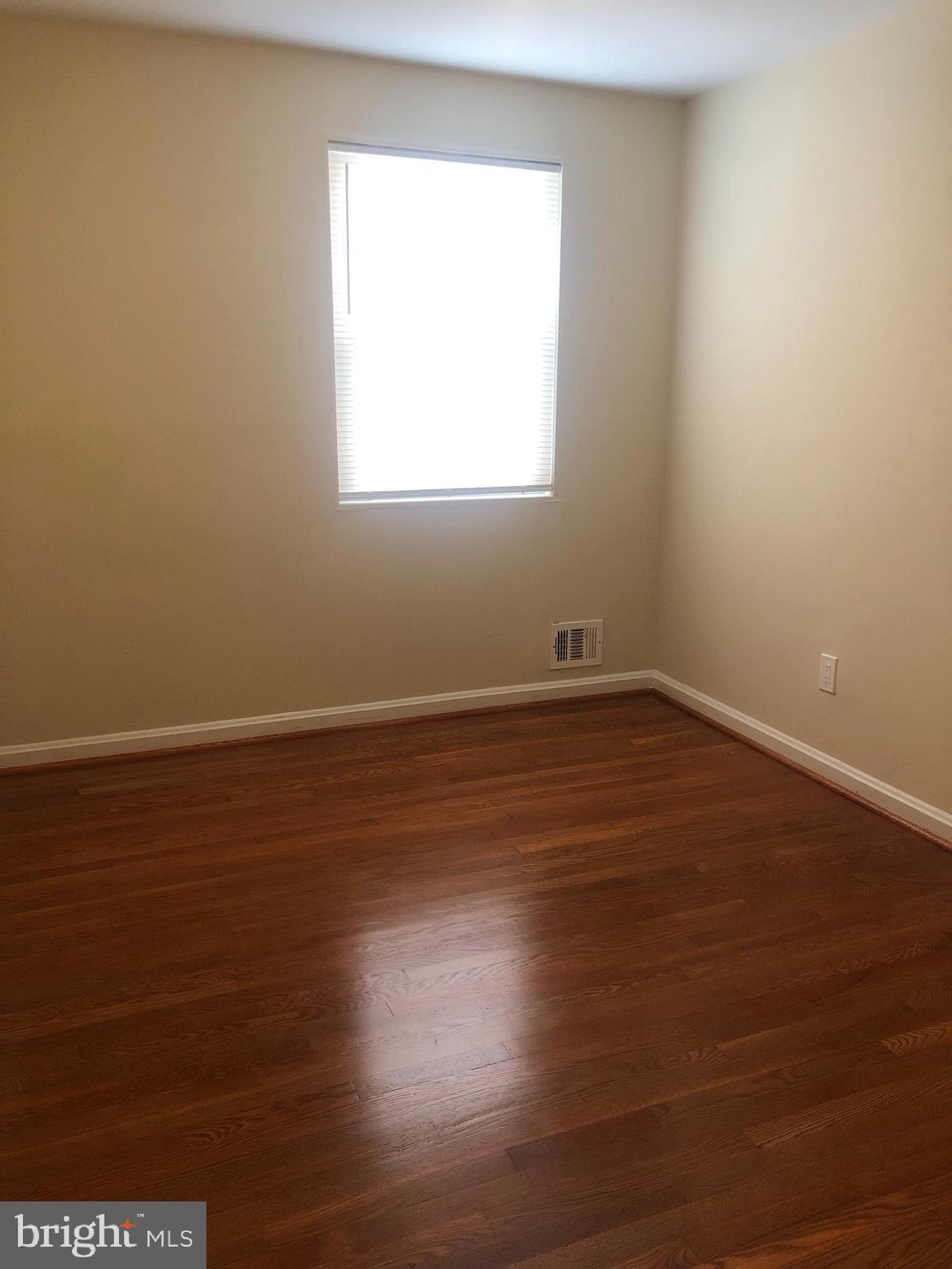 ADELPHI MANOR - Residential Lease