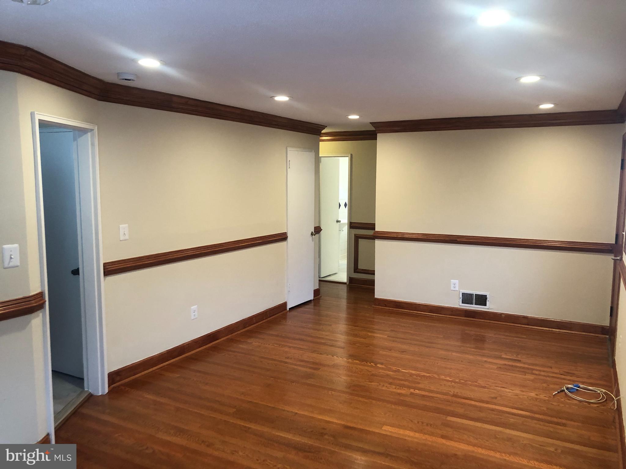ADELPHI MANOR - Residential Lease