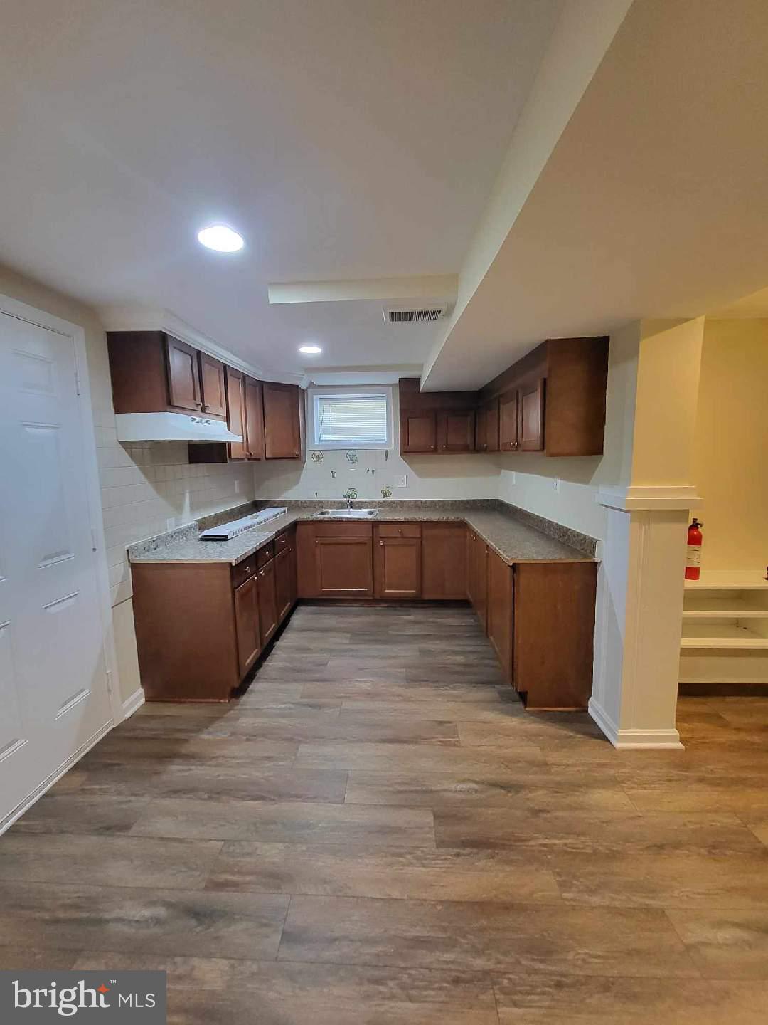 ADELPHI MANOR - Residential Lease