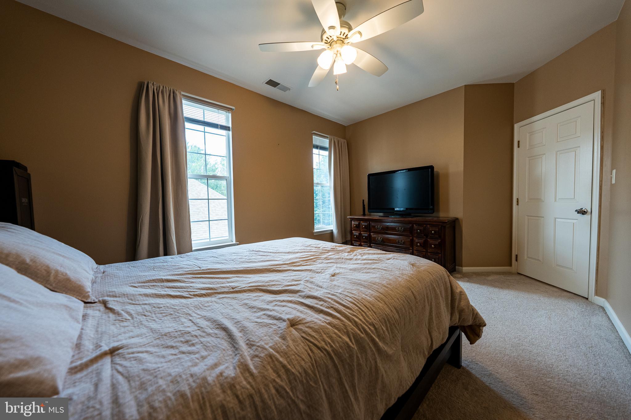 HOLLINGTON - Residential