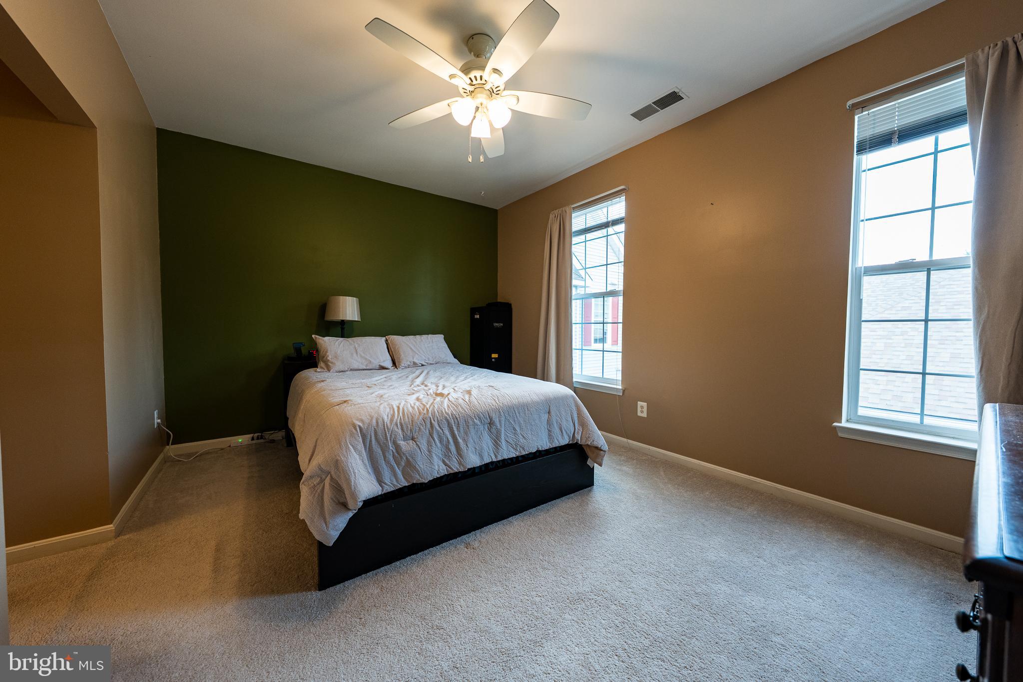 HOLLINGTON - Residential