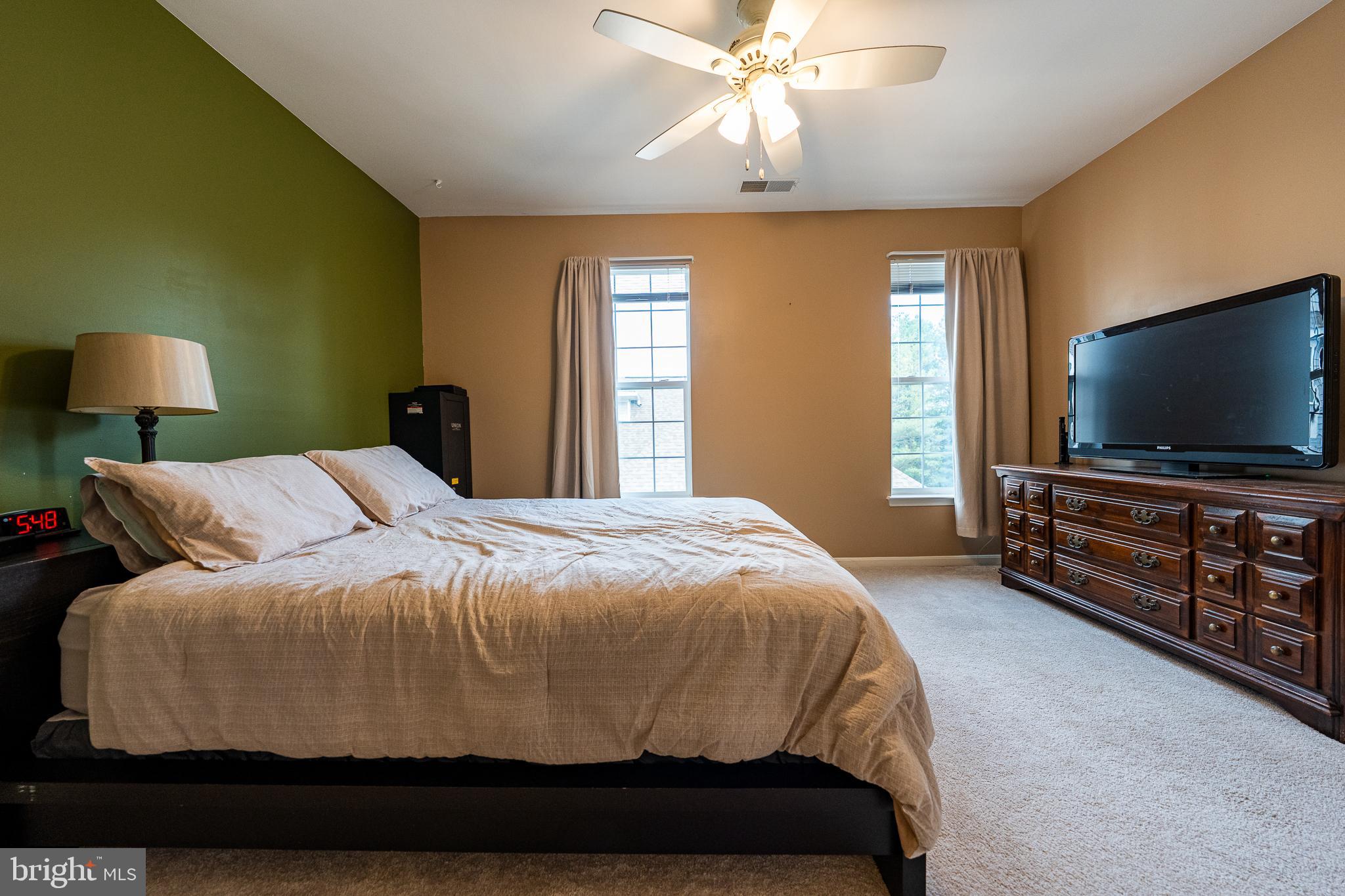 HOLLINGTON - Residential