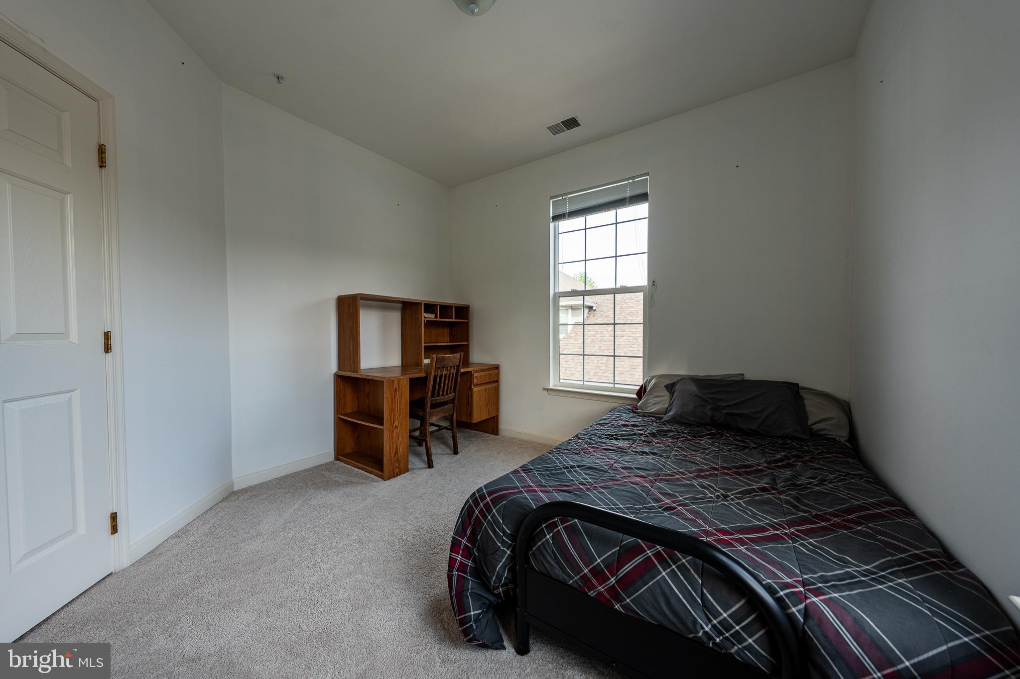 HOLLINGTON - Residential