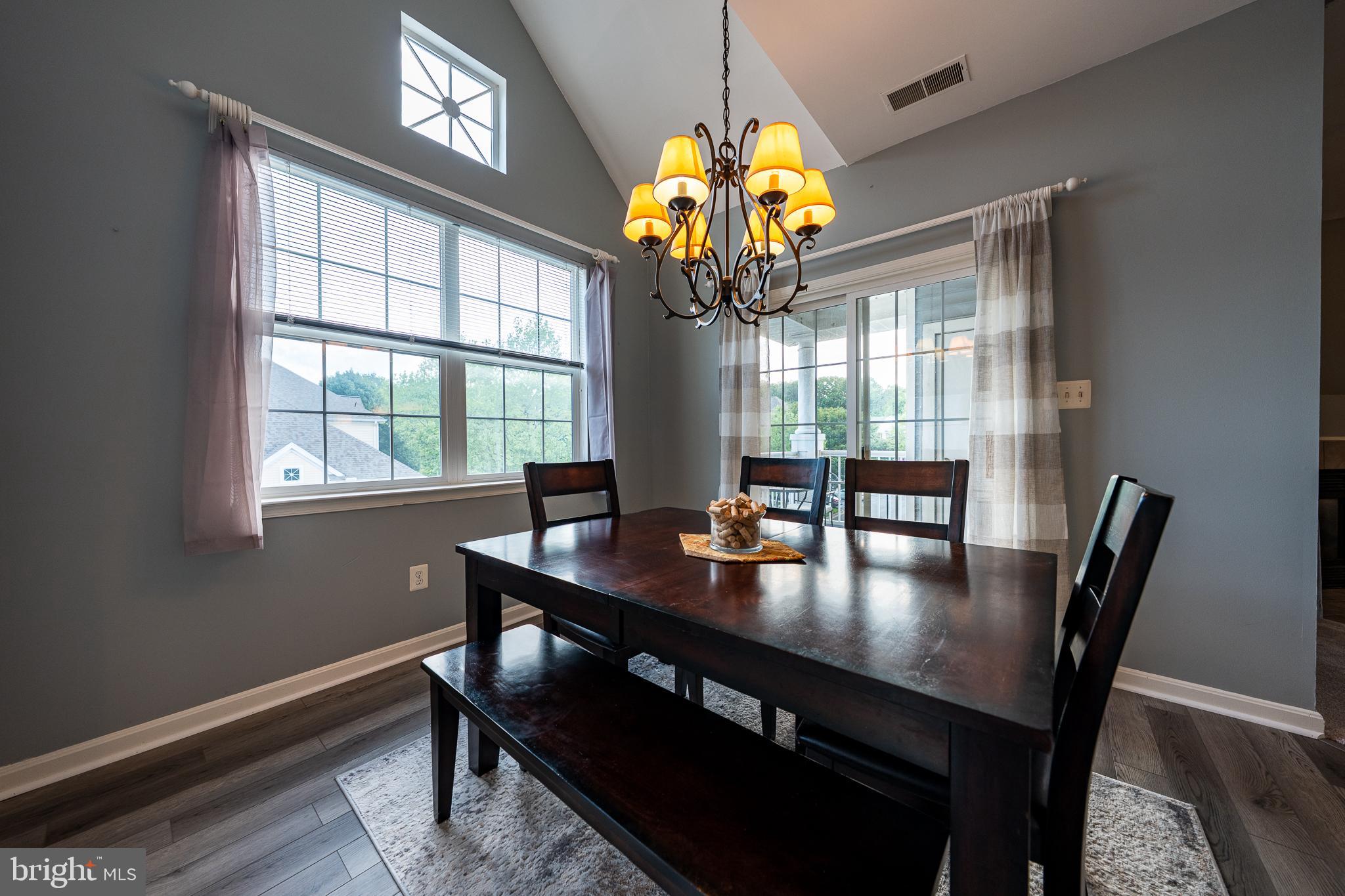 HOLLINGTON - Residential