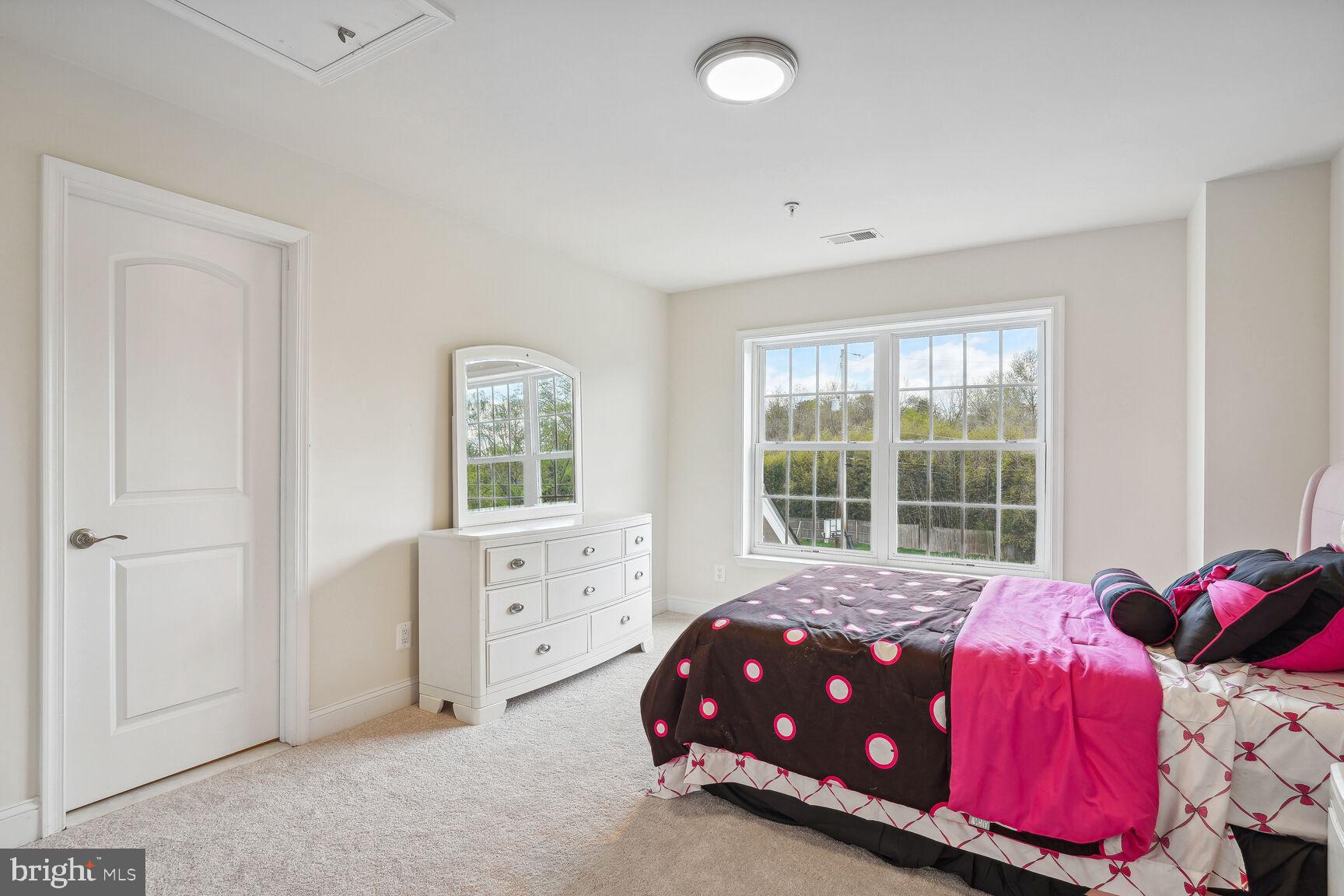 DARNESTOWN OUTSIDE - Residential
