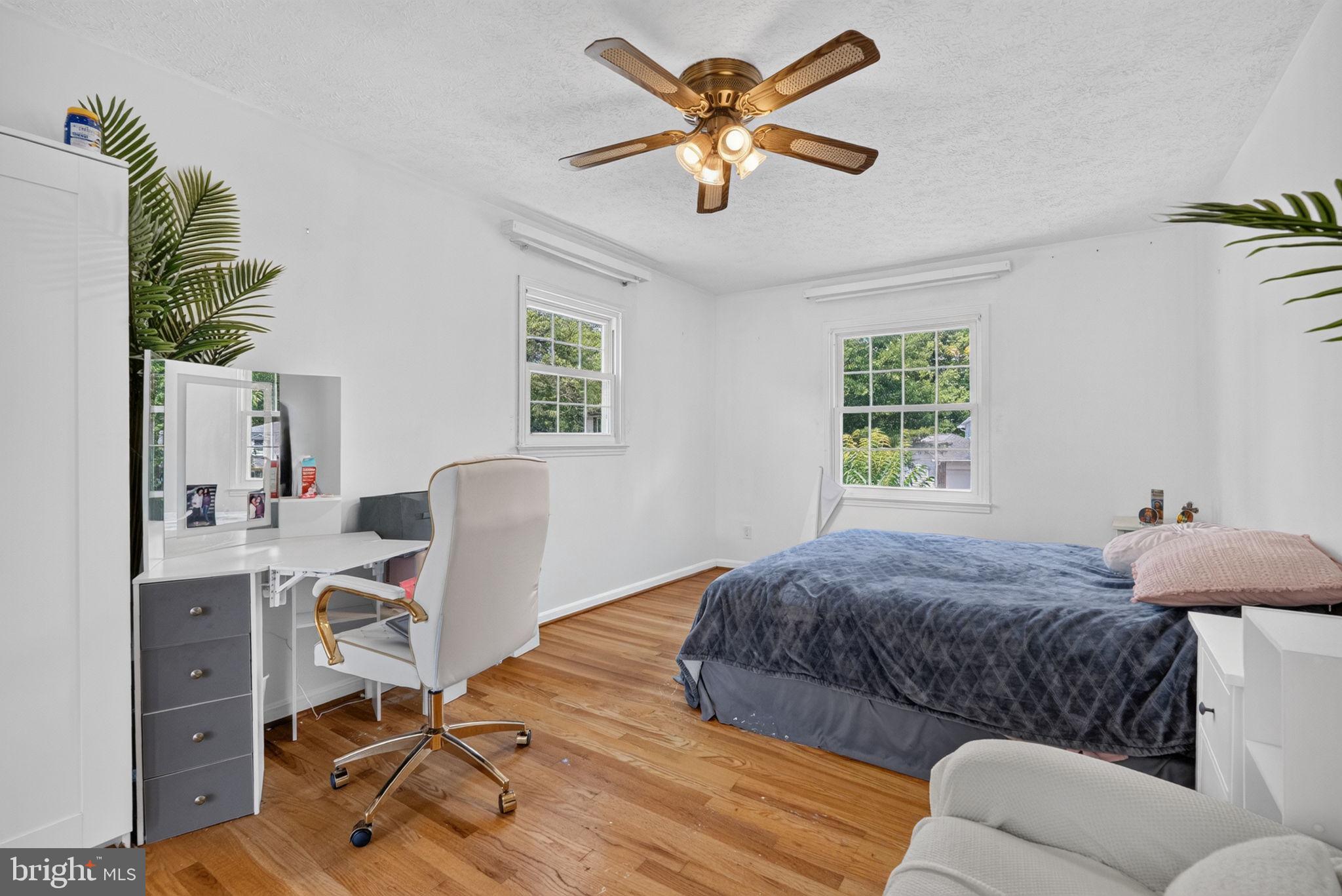 FOREST KNOLLS - Residential