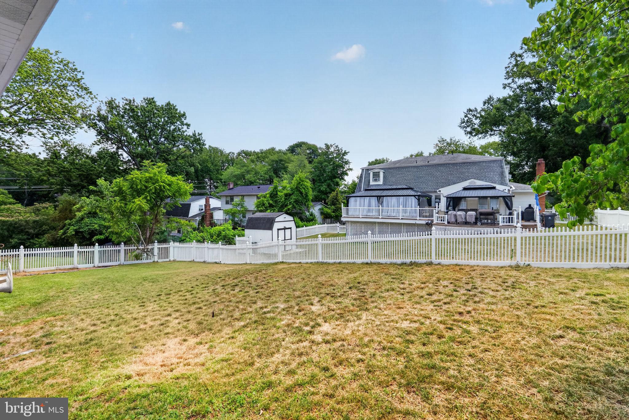 FOREST KNOLLS - Residential