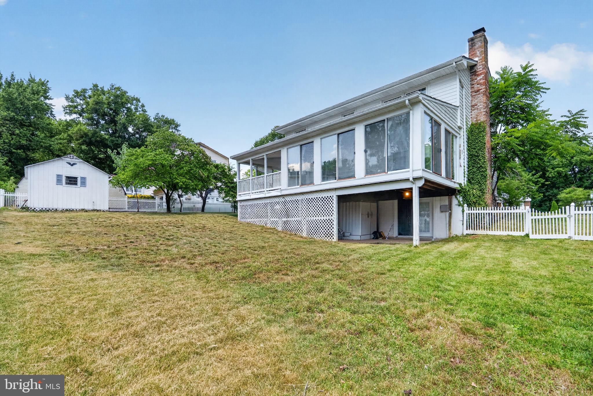 FOREST KNOLLS - Residential
