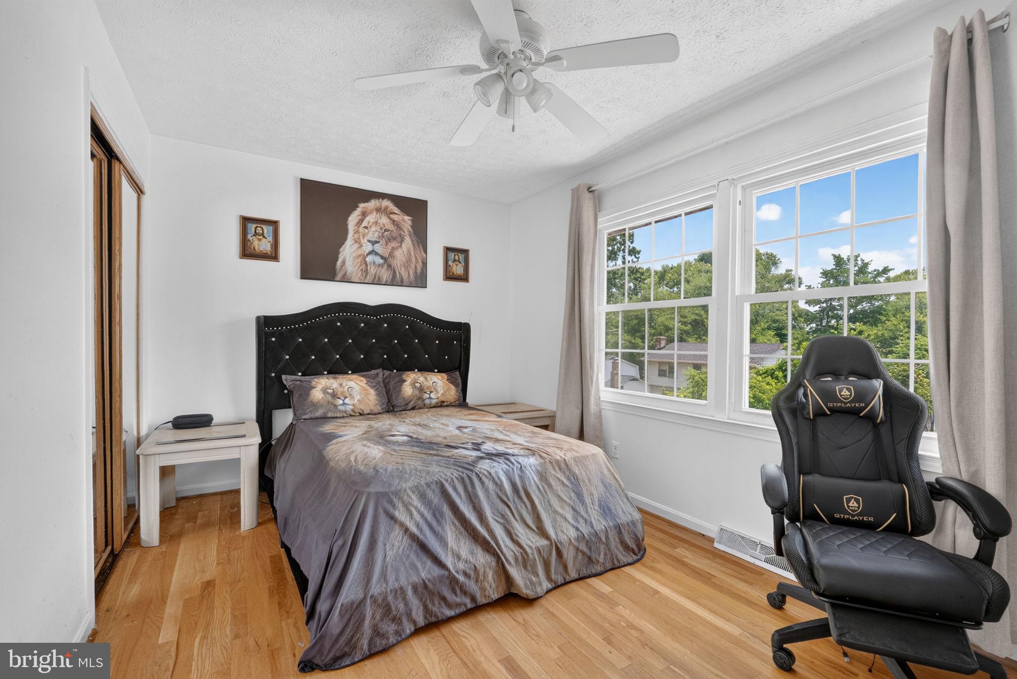 FOREST KNOLLS - Residential