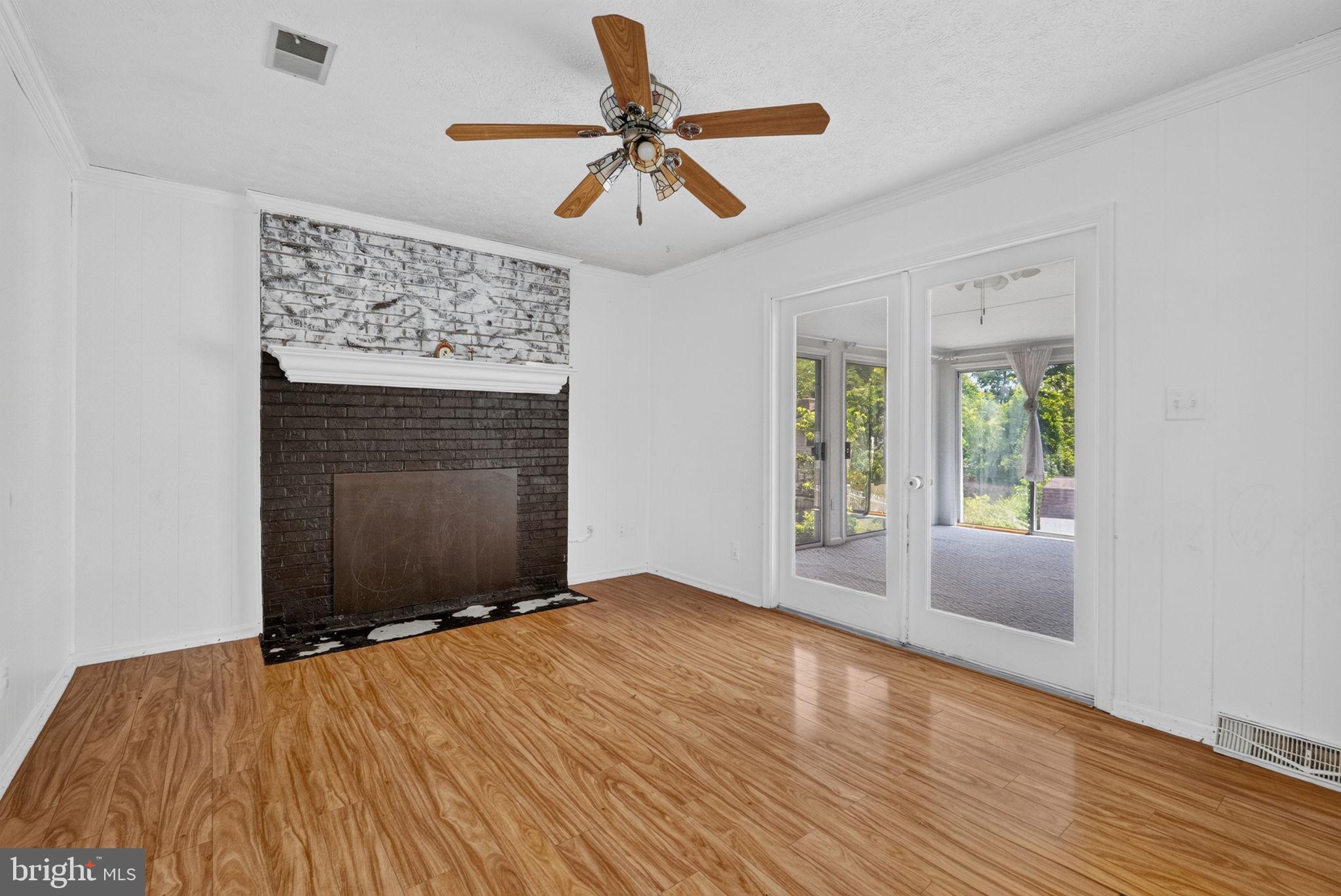 FOREST KNOLLS - Residential