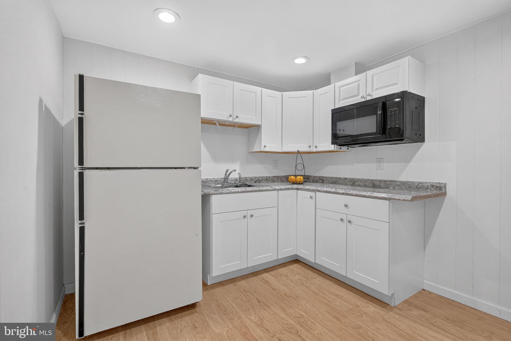 FOREST KNOLLS - Residential