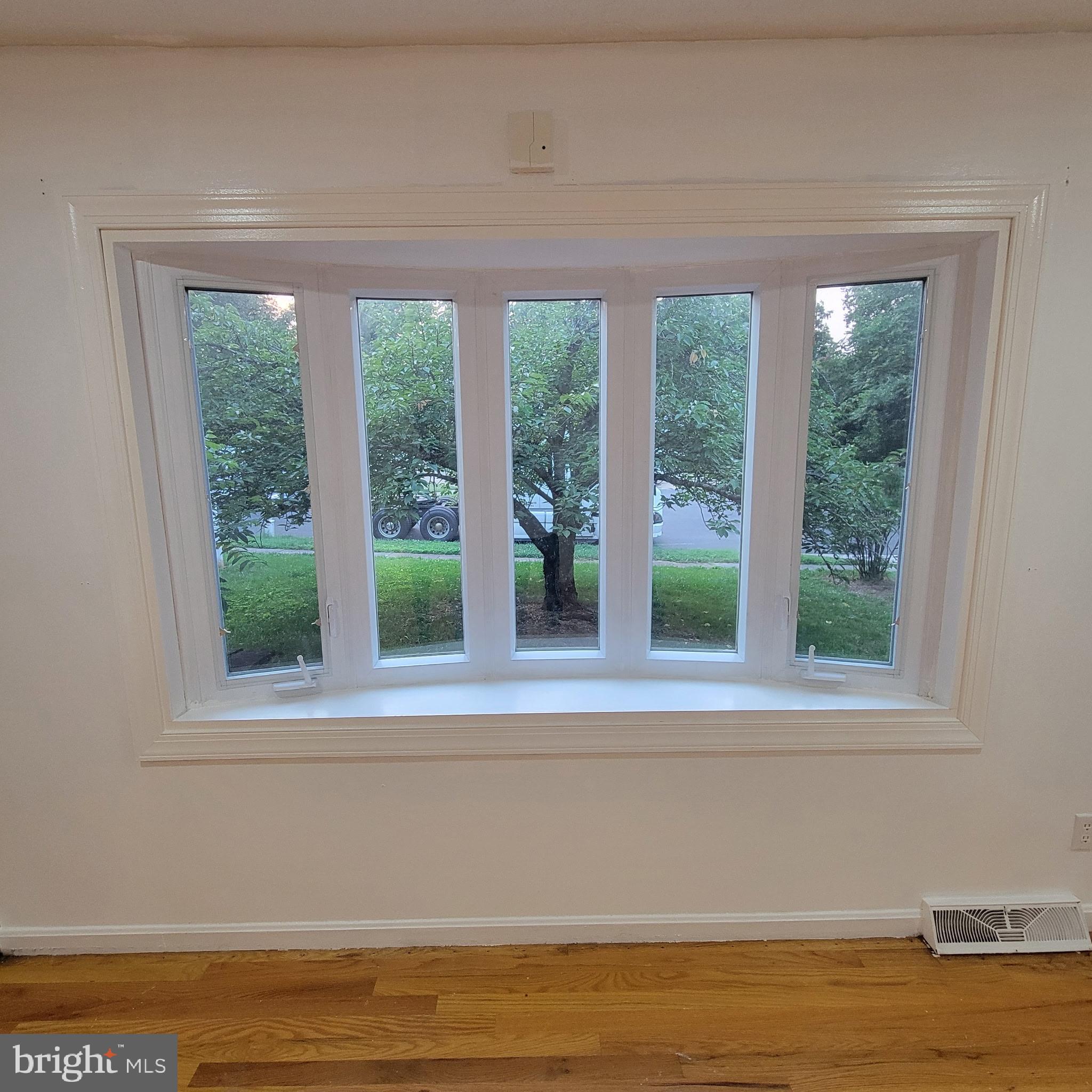 FOREST KNOLLS - Residential
