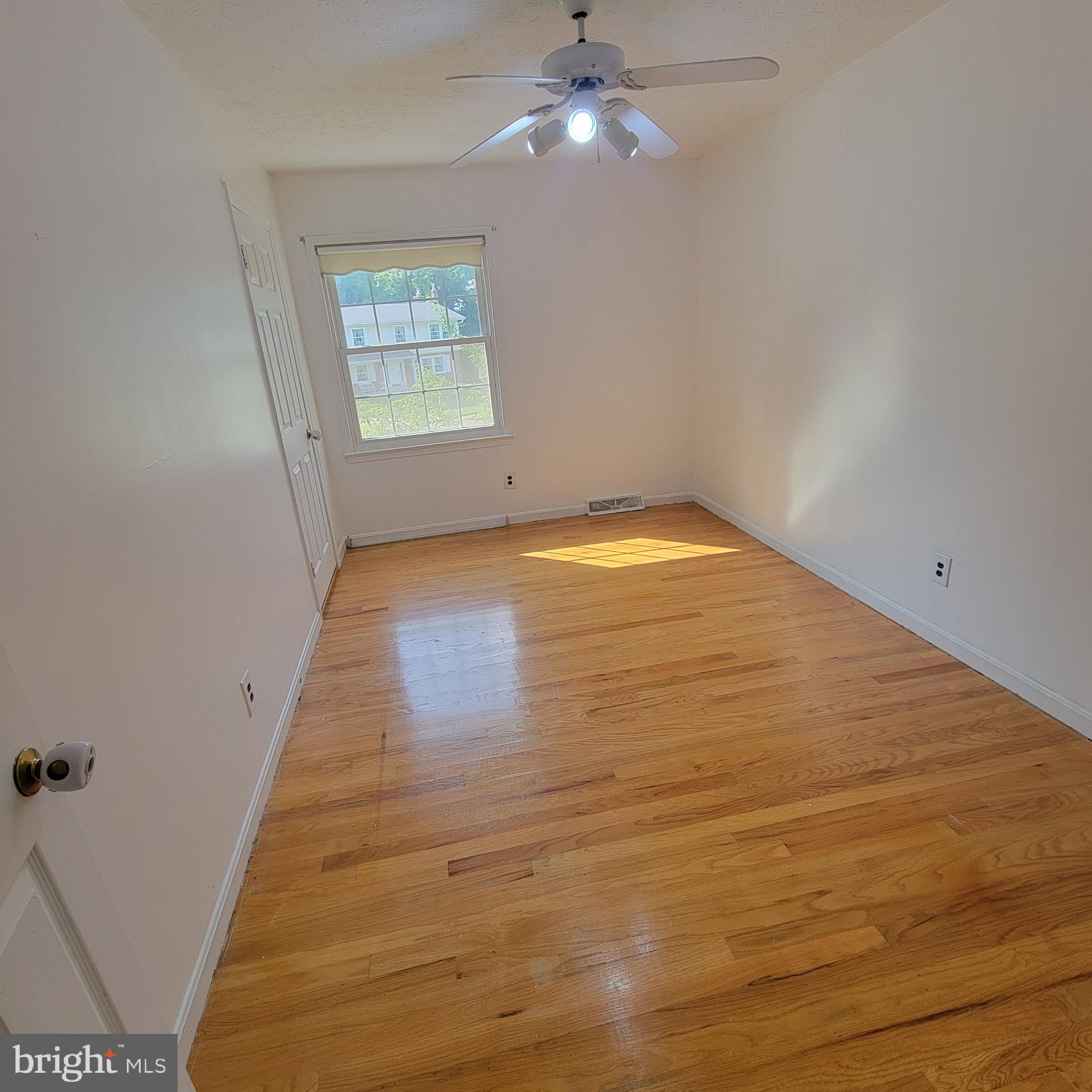 FOREST KNOLLS - Residential