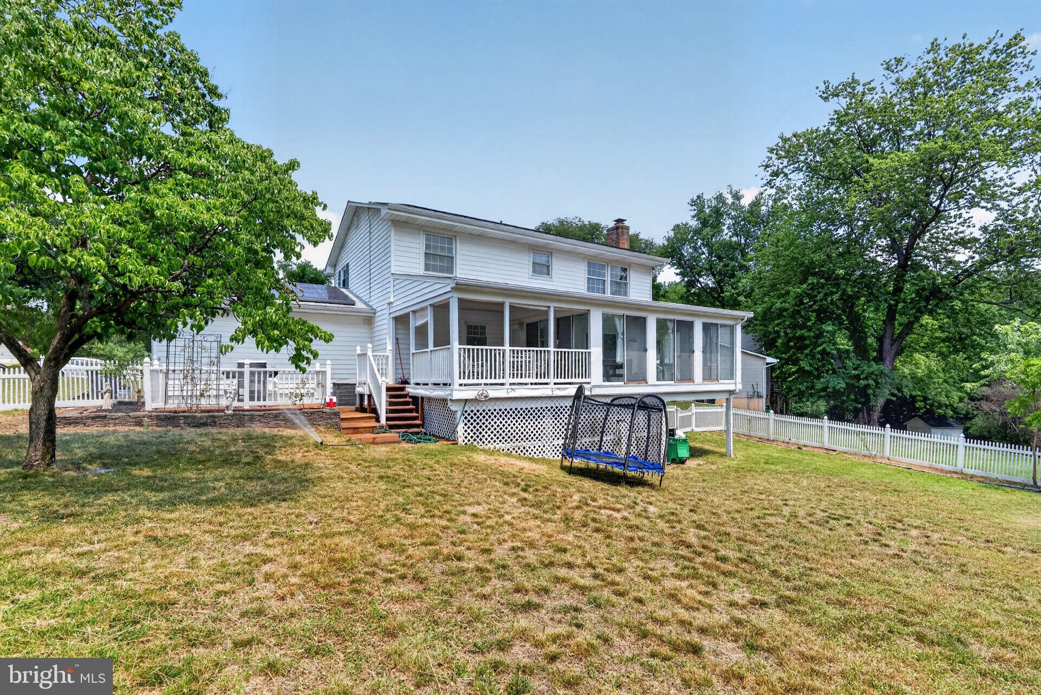 FOREST KNOLLS - Residential