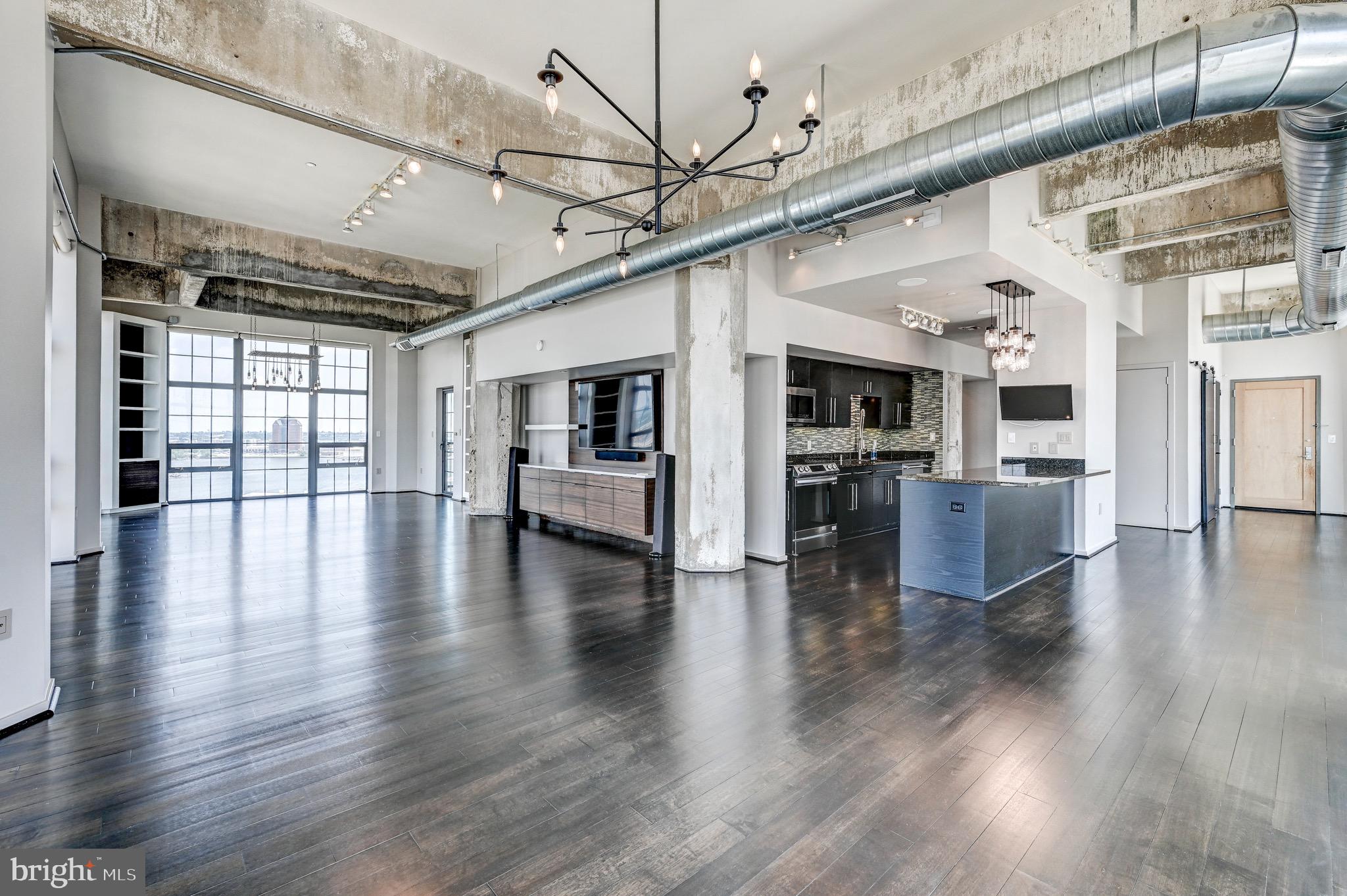 LOCUST POINT - Residential