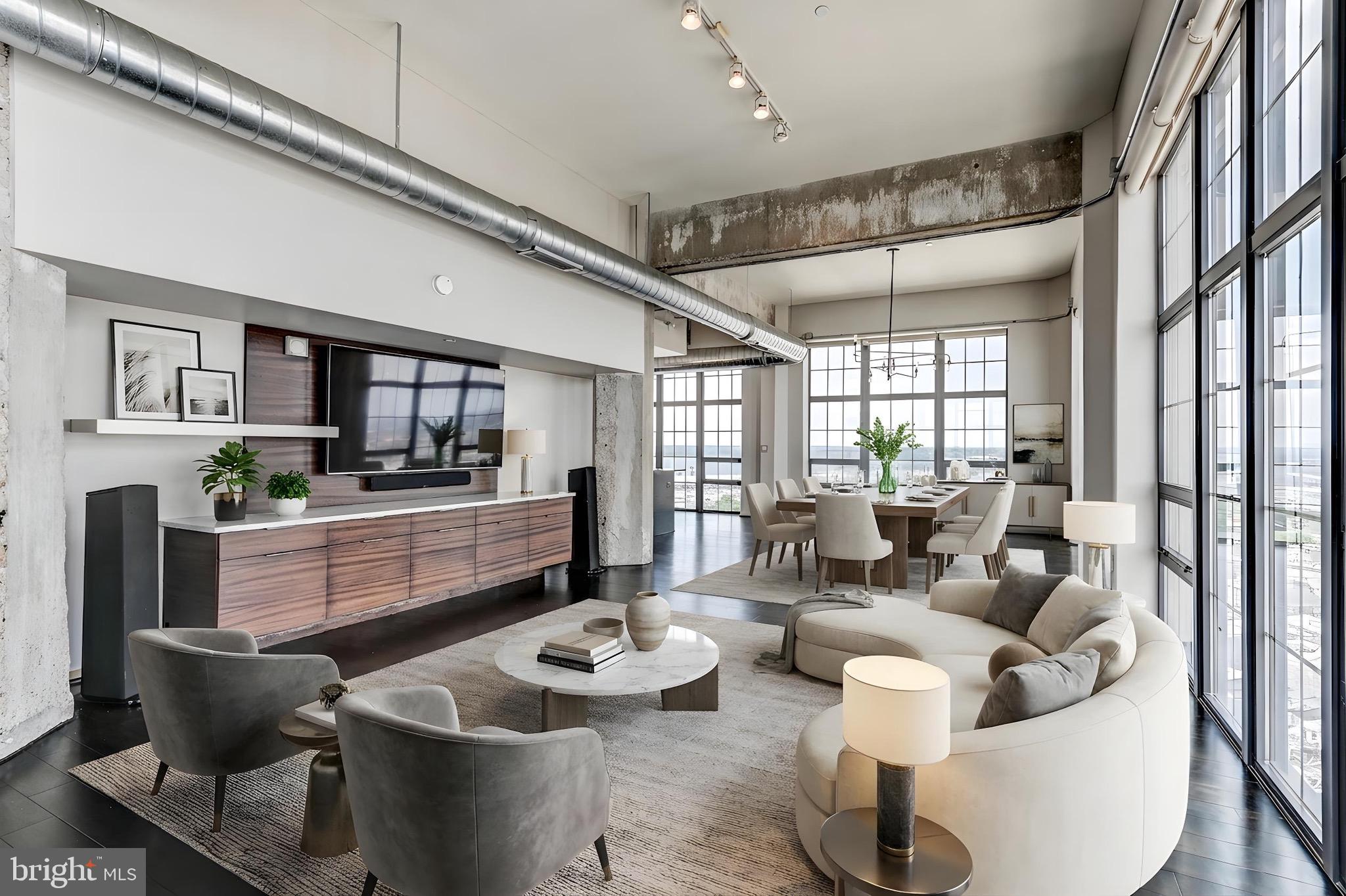LOCUST POINT - Residential