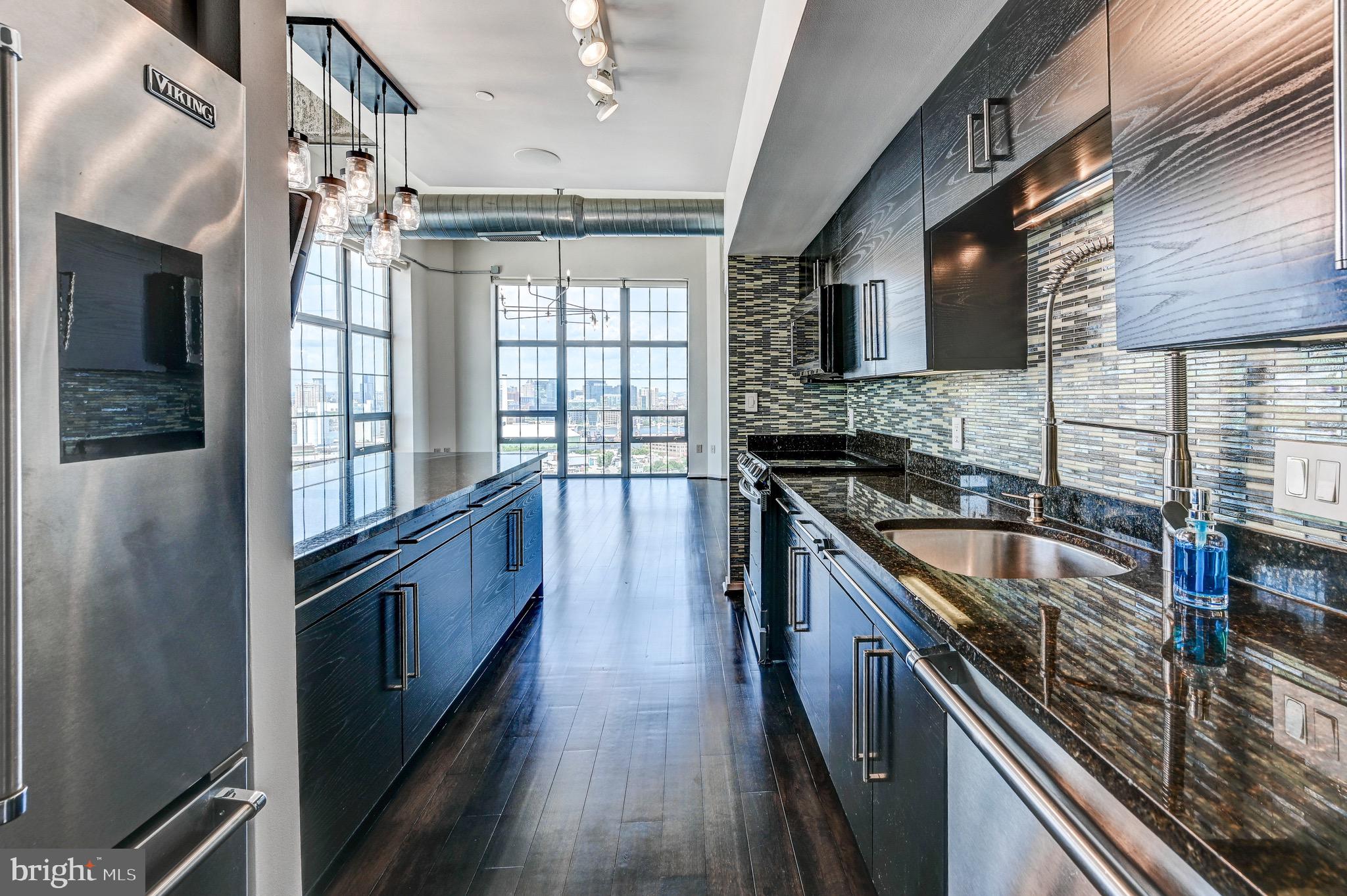 LOCUST POINT - Residential