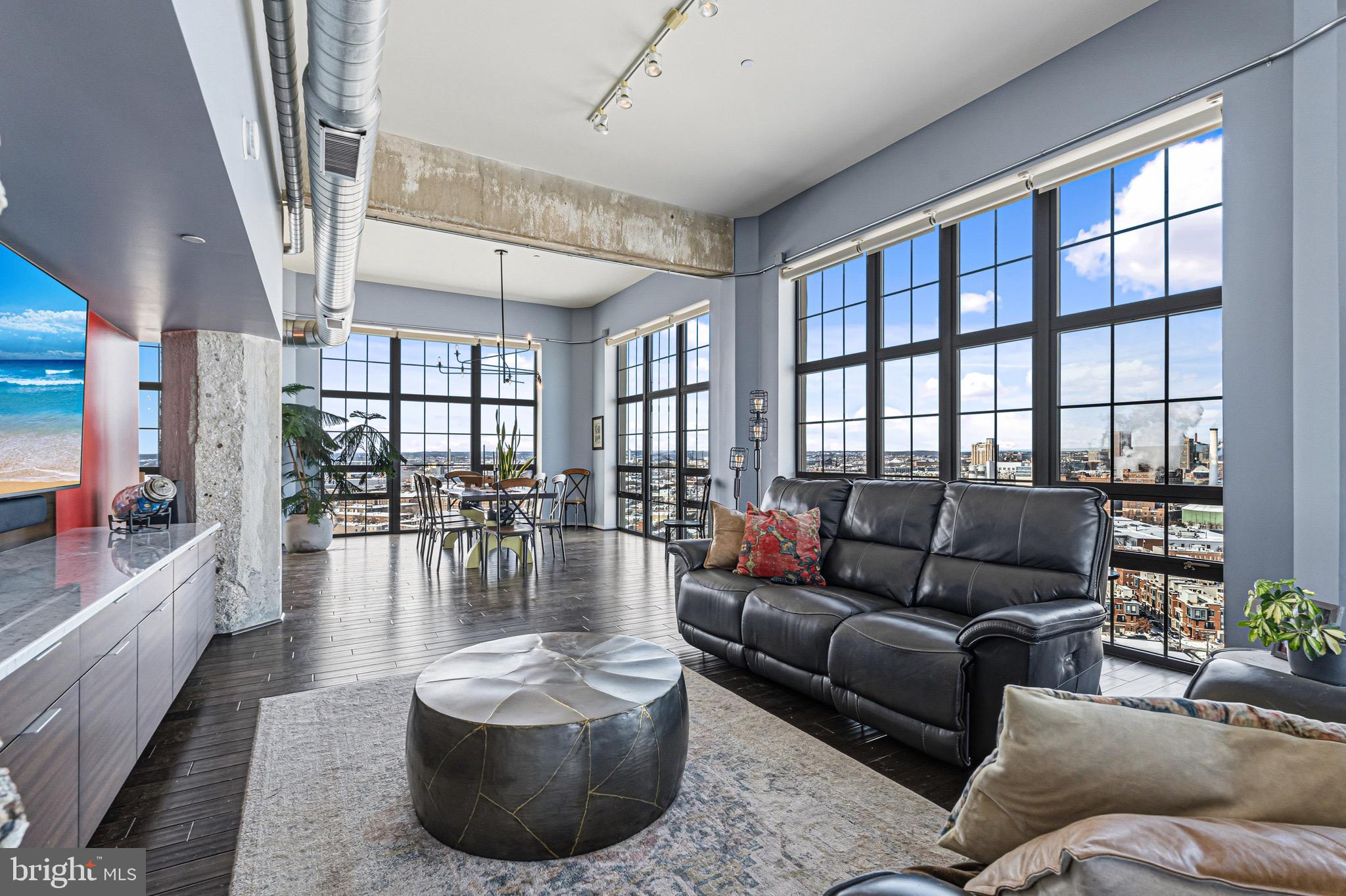 LOCUST POINT - Residential