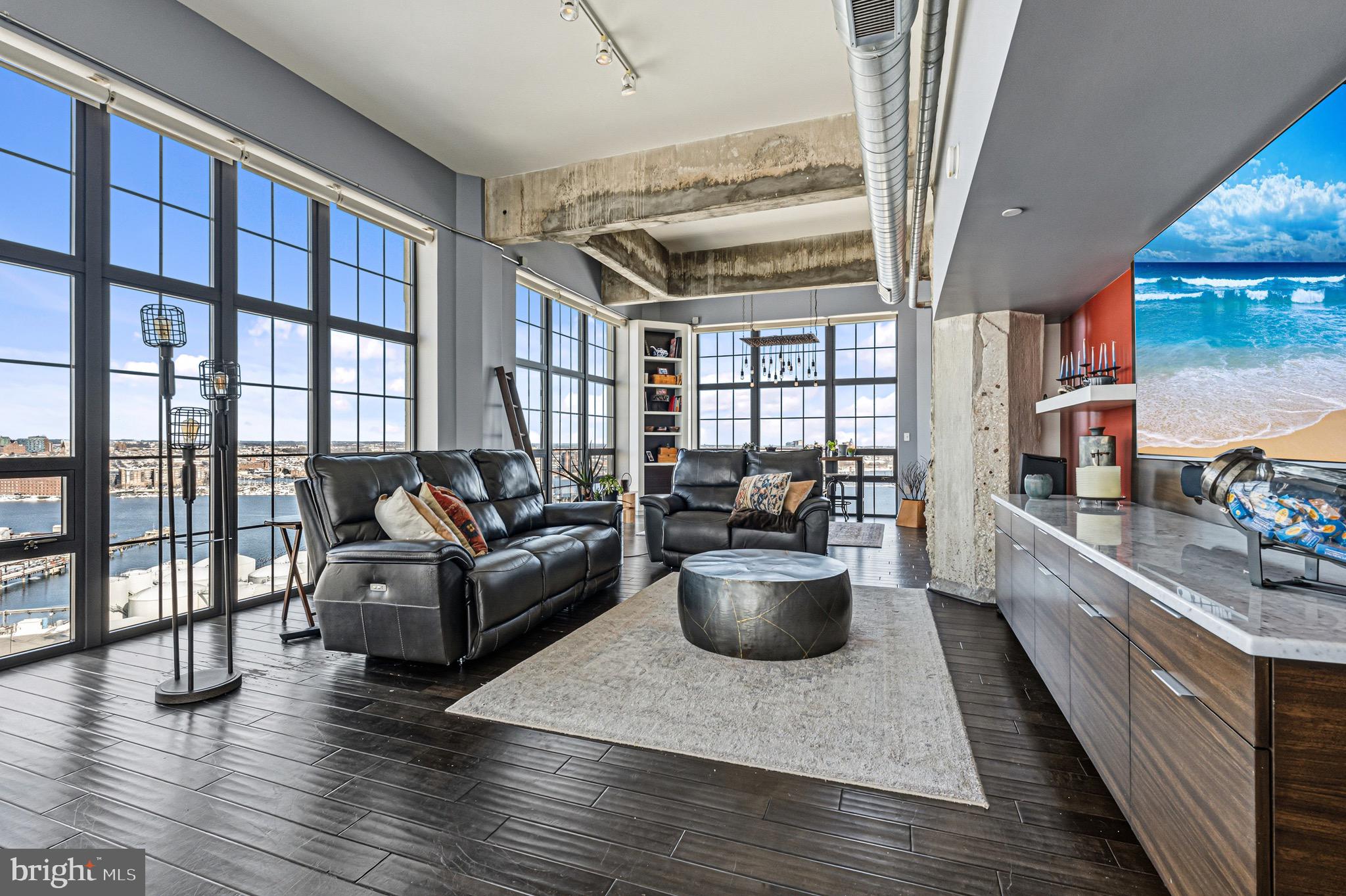 LOCUST POINT - Residential