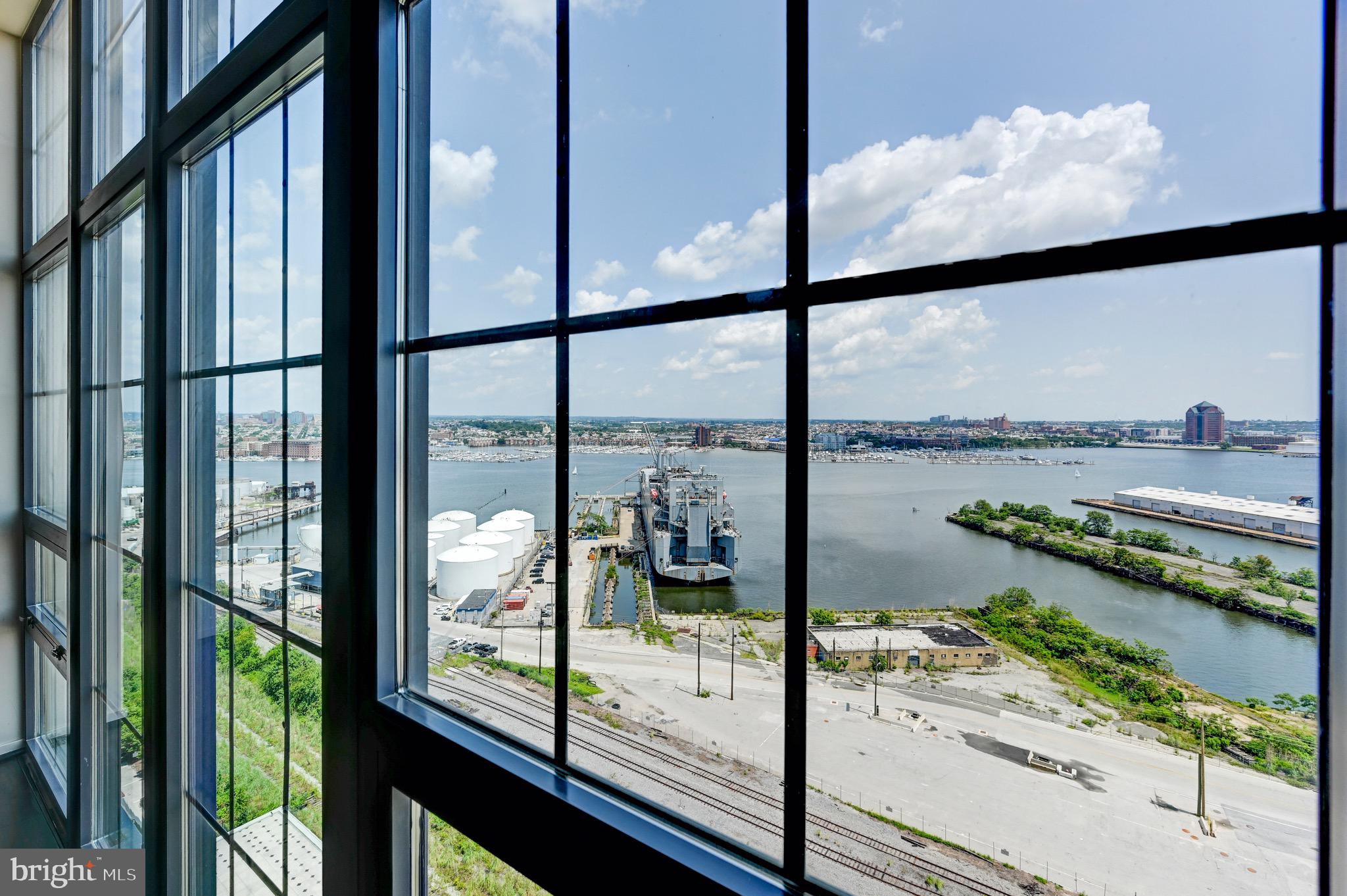 LOCUST POINT - Residential