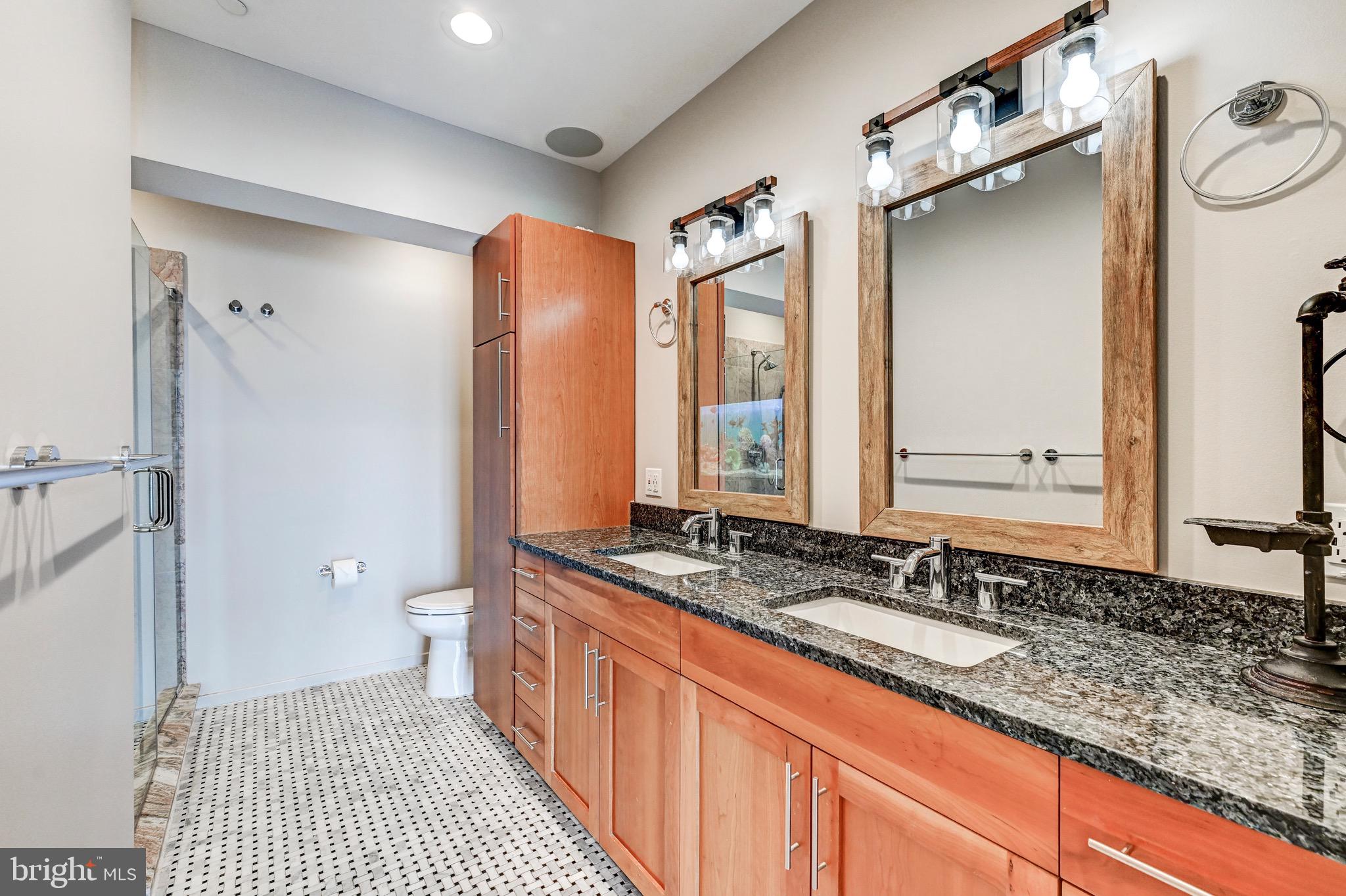 LOCUST POINT - Residential