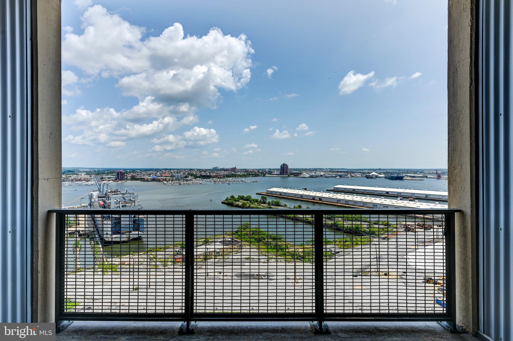 LOCUST POINT - Residential