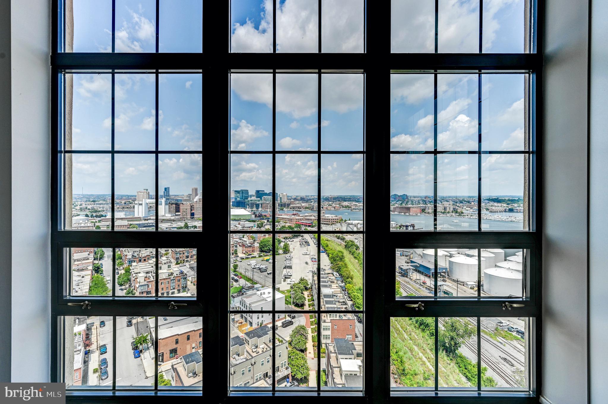 LOCUST POINT - Residential
