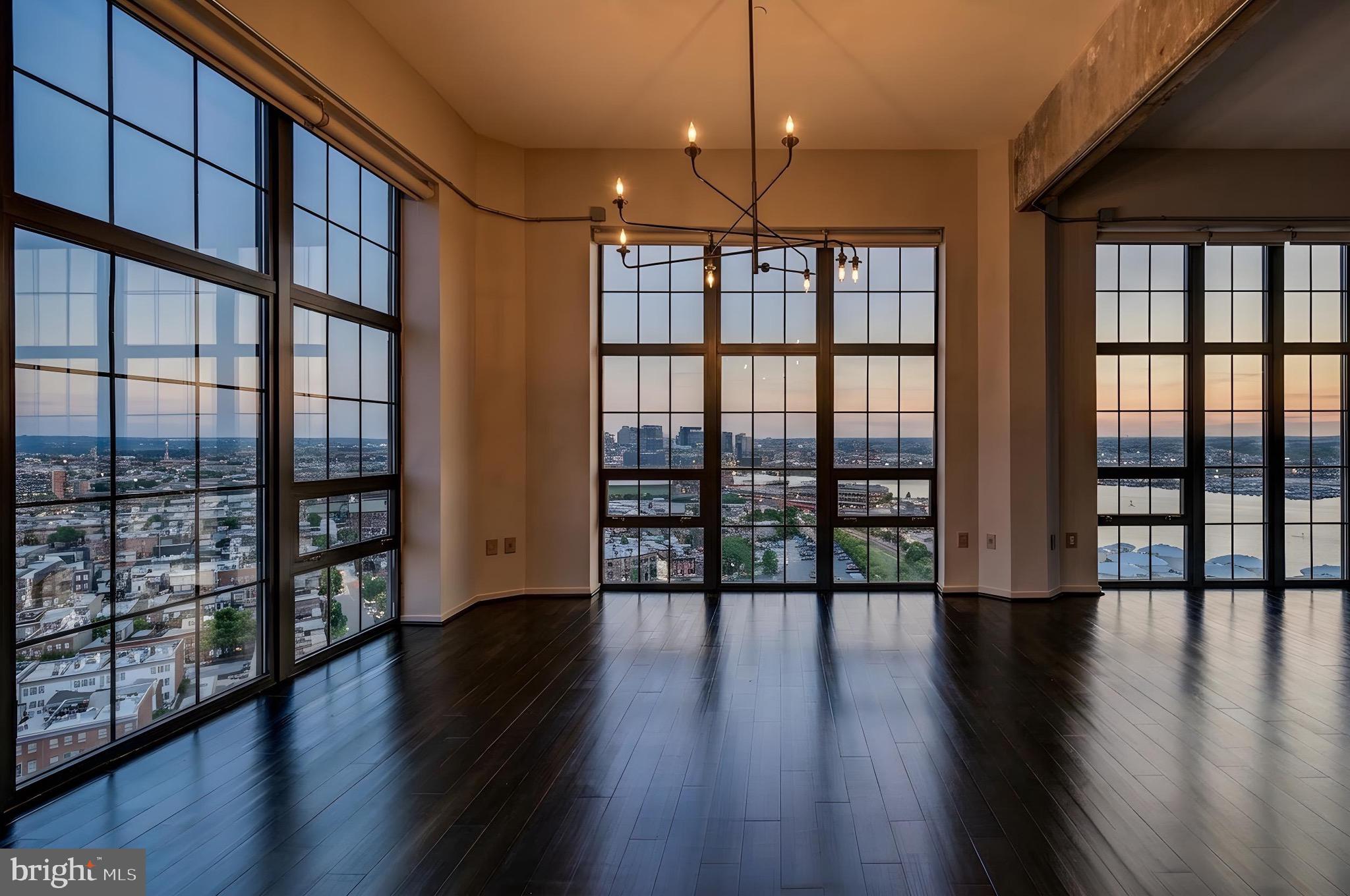 LOCUST POINT - Residential